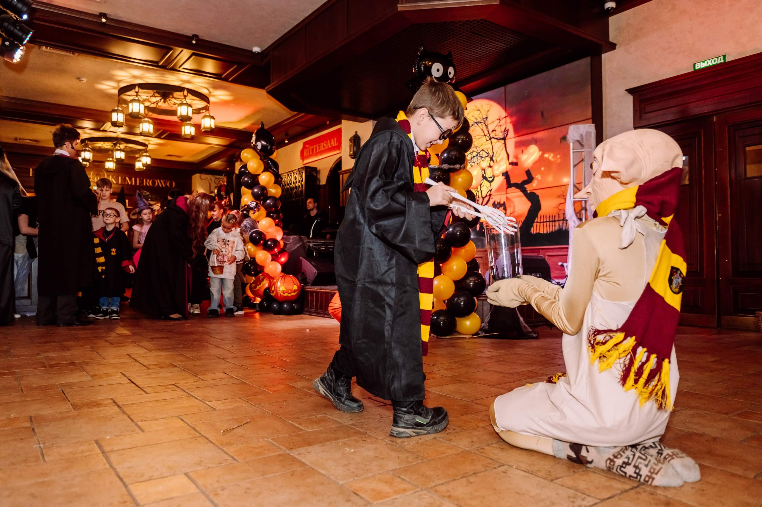 Хэллоуинские Приключения в Хофброй от ДетиСказка42. Детский фотограф, семейный фотограф и репортажи в Кемерово