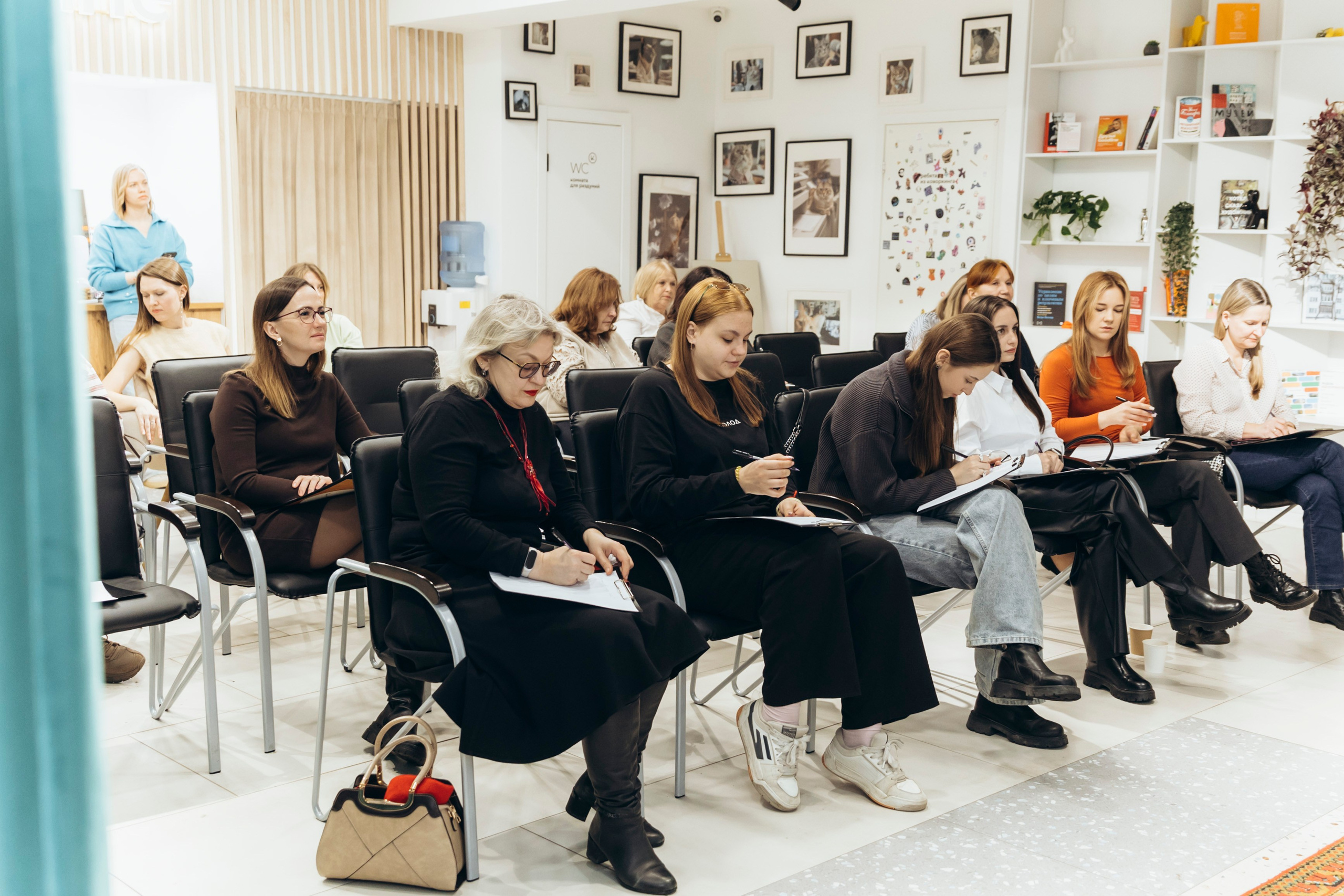 Лекция в коворкинге. Фотограф Кемерово Анастасия Ларионова