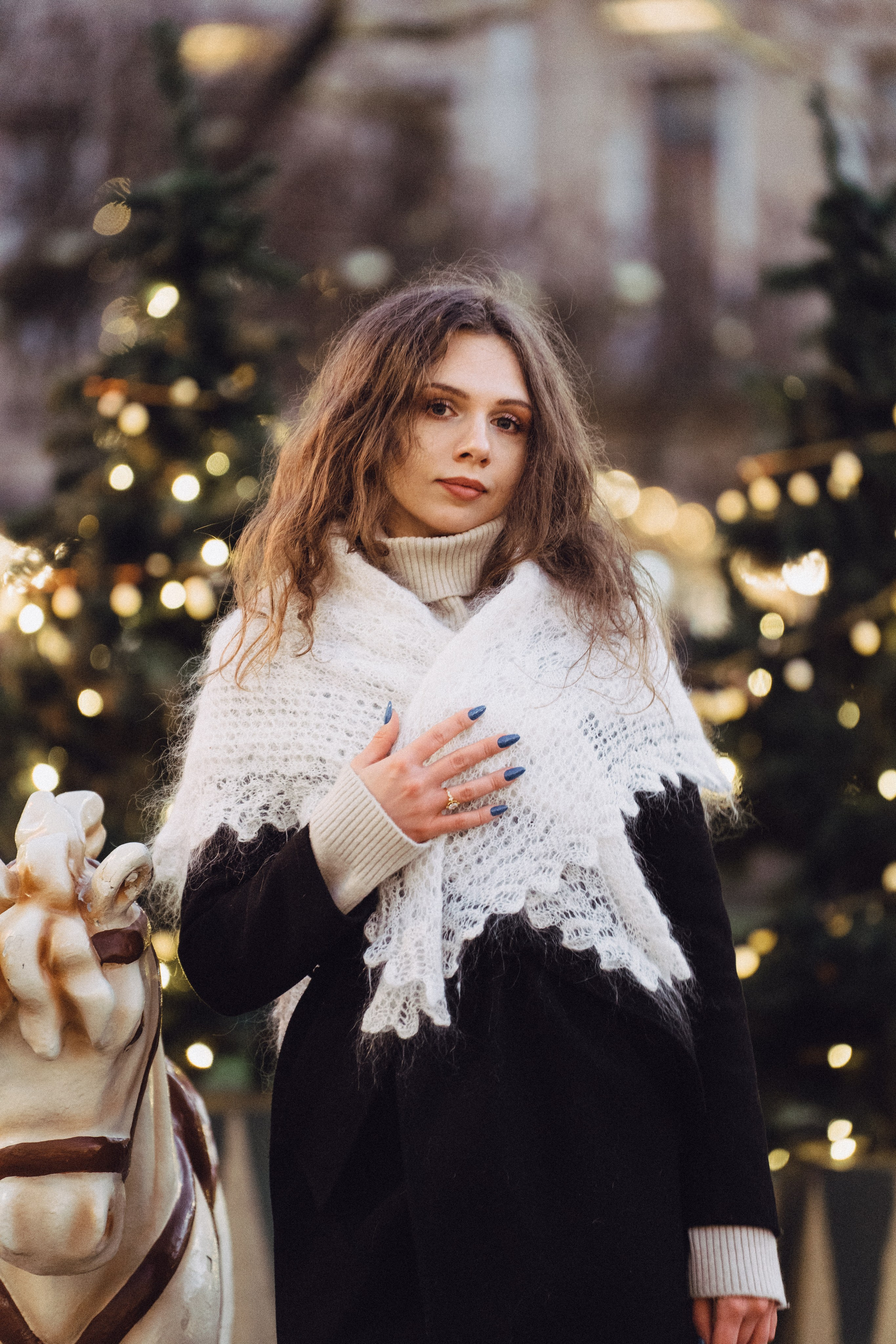 ПРОГУЛКА НА МАНЕЖНОЙ ПЛОЩАДИ ДЛЯ ДЕВУШКИ ПЕРЕД НОВЫМ ГОДОМ (НОВОГОДНЯЯ ФОТОСЕССИИЯ НА МАНЕЖНОЙ ПЛОЩАДИ). Профессиональный фотограф, Санкт-Петербург — Виктория Богомолова