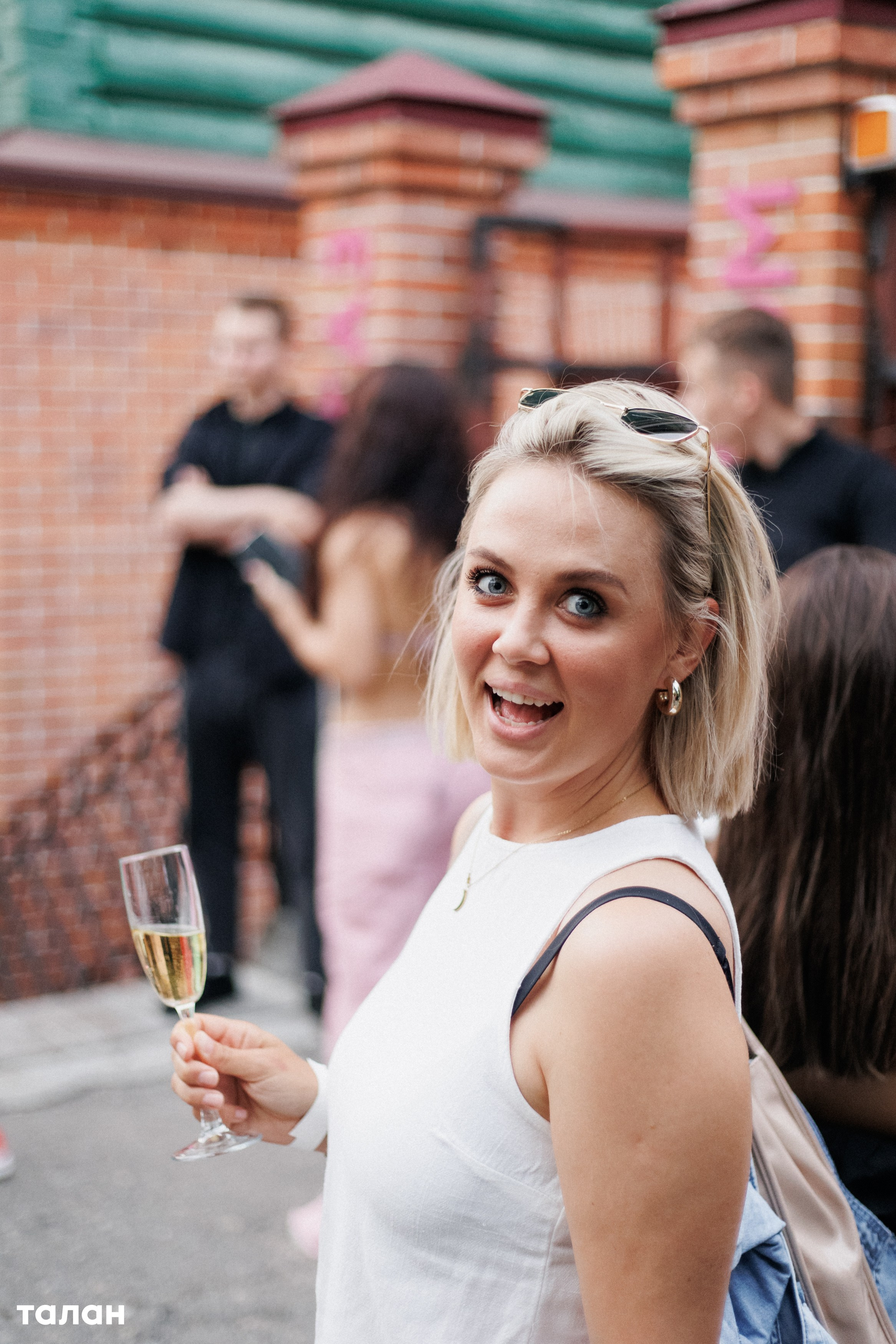 ВИНОТЕКА [бар+магаз] — BIRTHDAY PARTY. СВОИ. ФОТООТЧЕТЫ-СОБЫТИЯ-МЕСТА