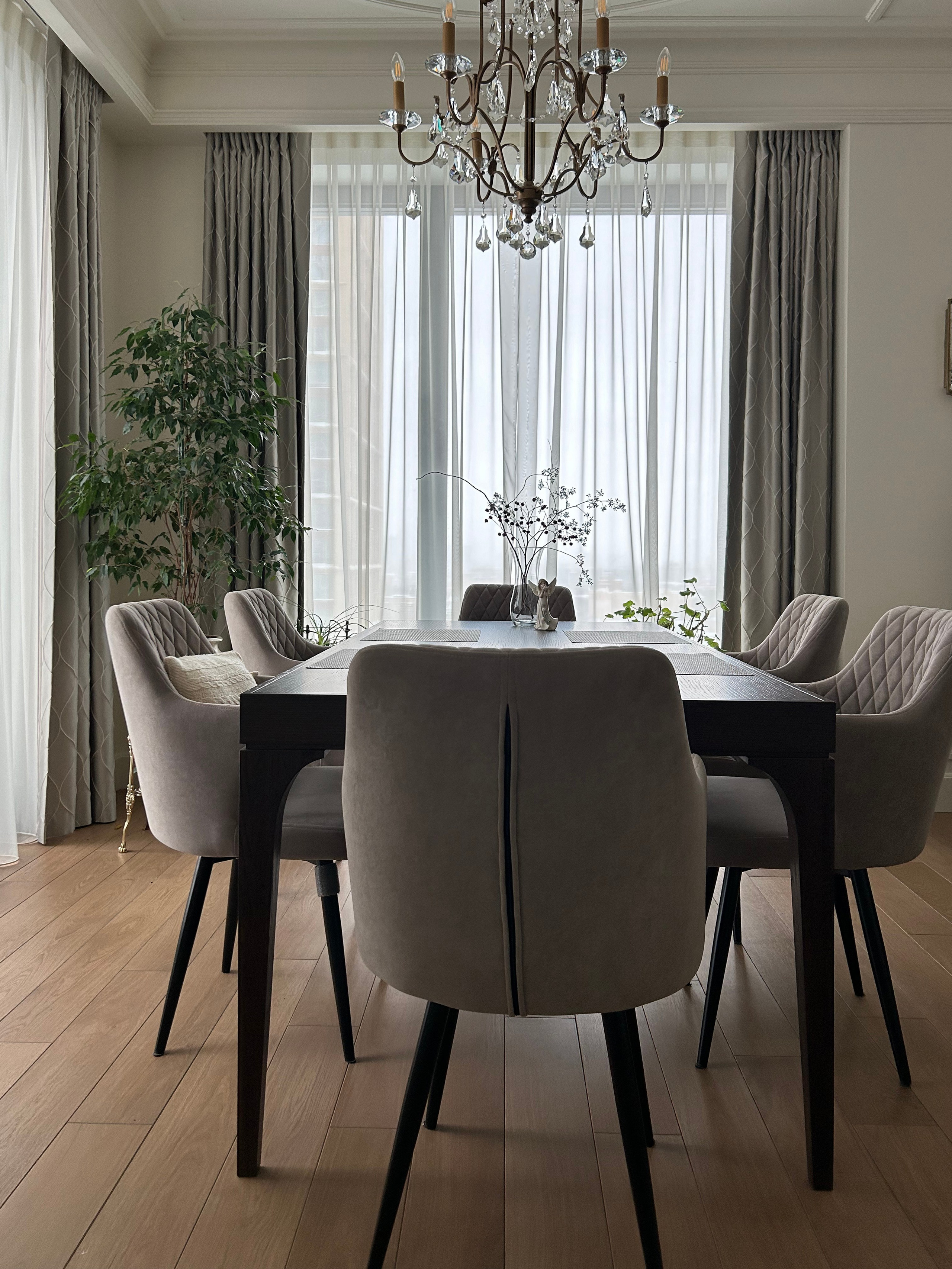 Дизайн интерьера 4-комнатной квартиры в стиле неоклассика в Москве ЖК Прайм парк. Ольга Саакян Ι Дизайн интерьера в Москве: планировка, подбор отделочных материалов, чертежи для строителей и надзор за ремонтом квартиры