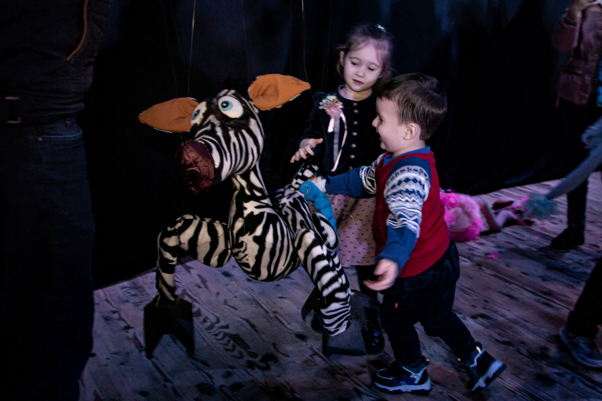 Любопытный слоненок спектакль театра Саквояж. Фотограф в Сочи Юрий Шептаев