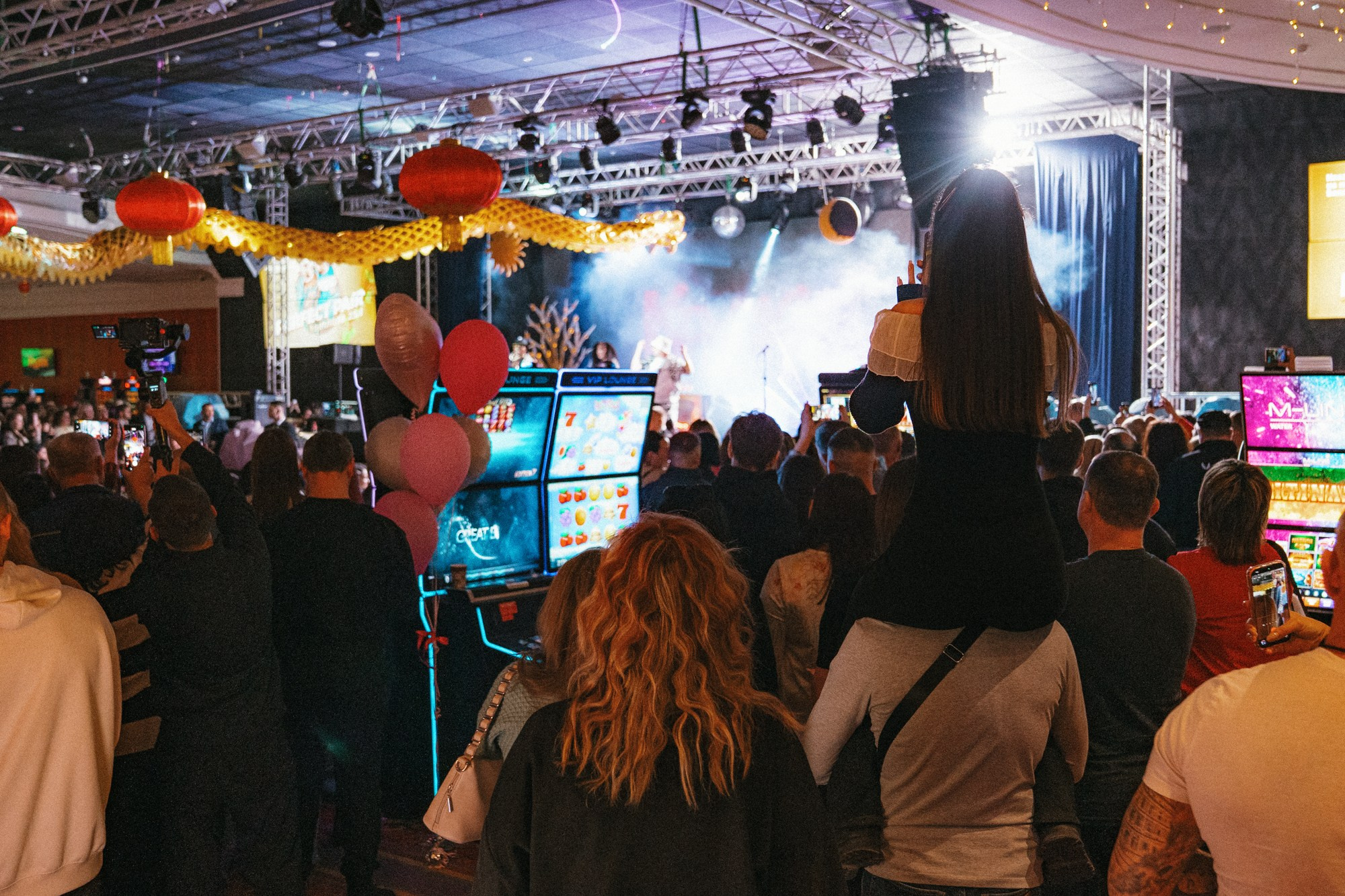 Группа Краски в Шамбале. Фотограф Мещанин Юрий