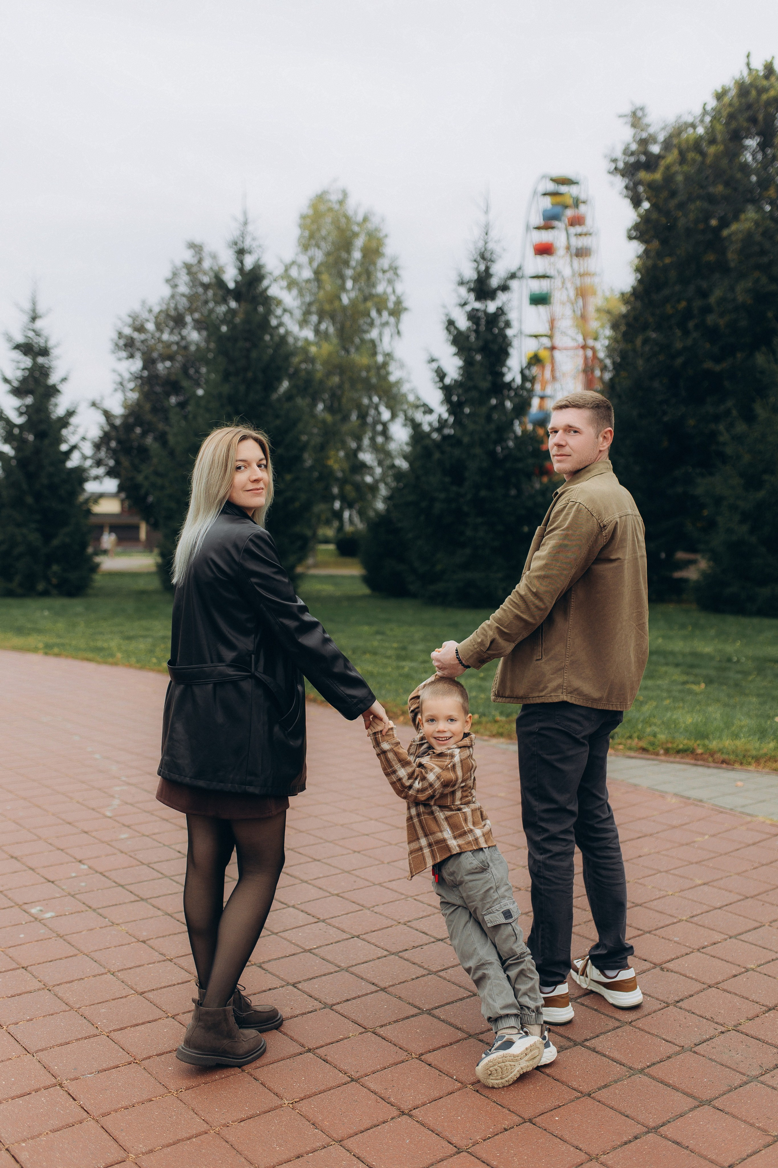 Карина, Дима и Лёва🤍. Ph. Marina Reshetova