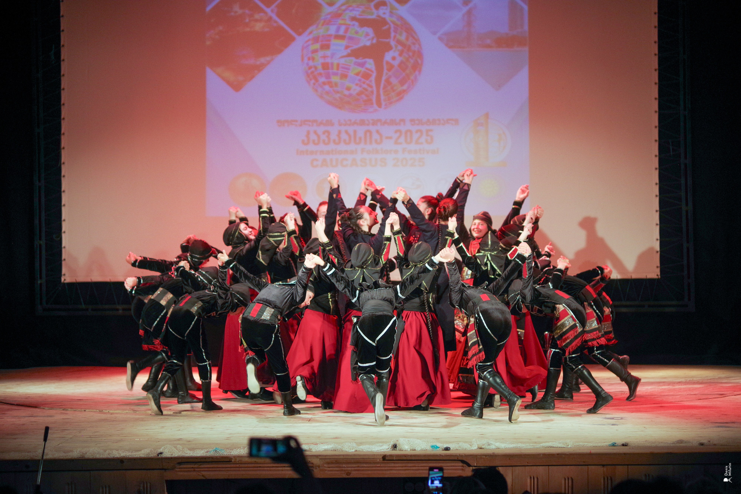 Танцы в прекрасном Они. Портретный фотограф Денис Милютин