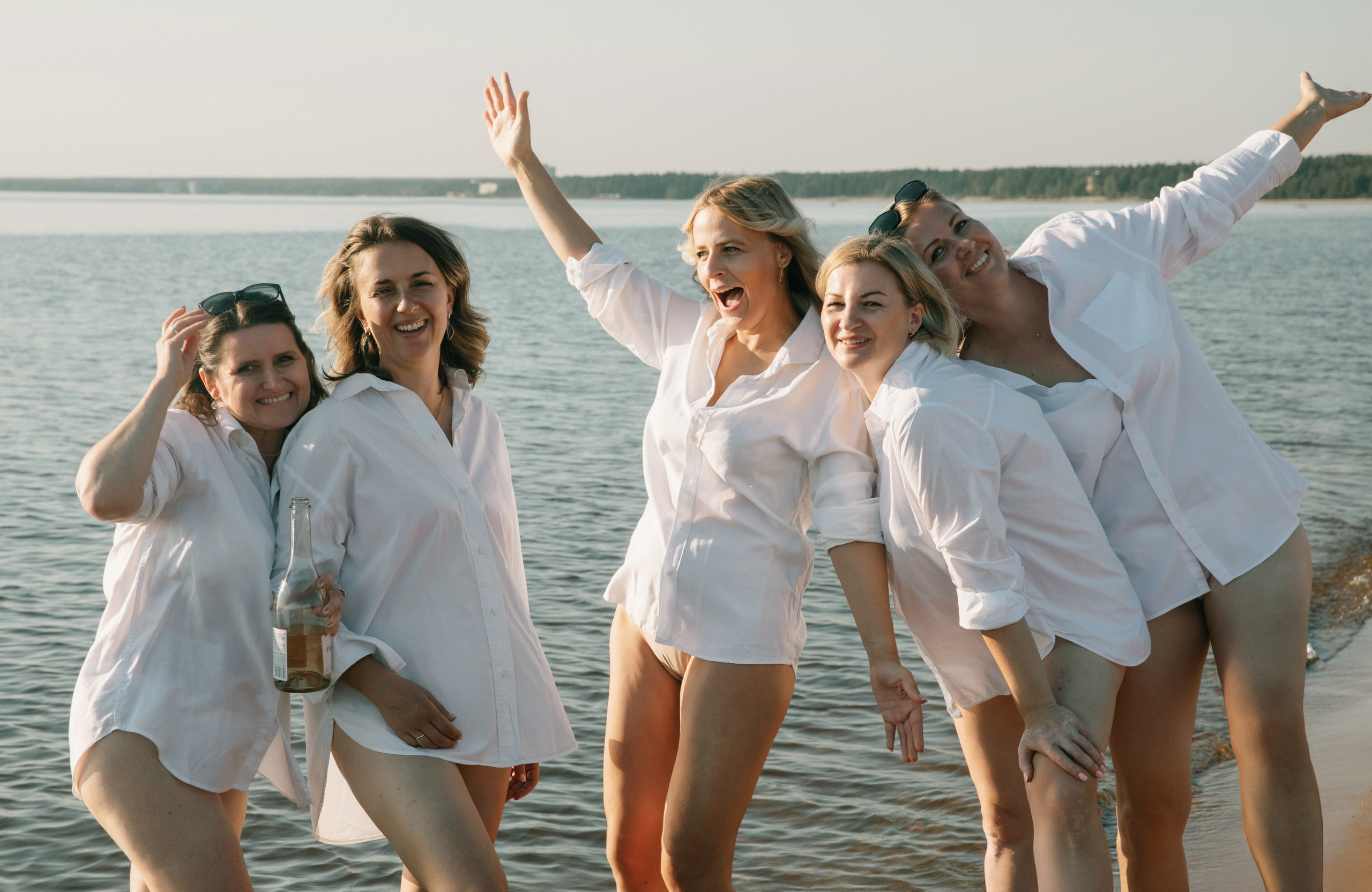 Групповая фотосессия на природе. Фотосессия на девичник. Фотограф Санкт-Петербург Светлана Вежновец