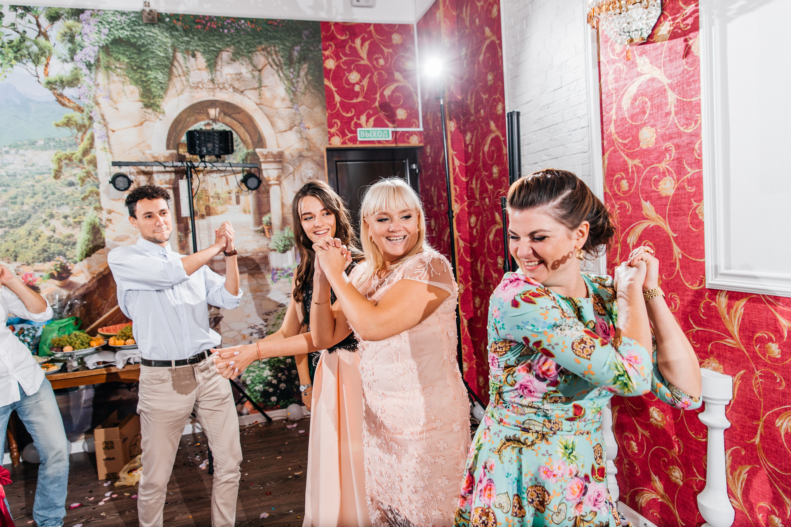 Свадебная фотосессия  Ирины и Геннадия Полоцк Новополоцк Витебск Минск. Свадебный фотограф Елена Ловцевич