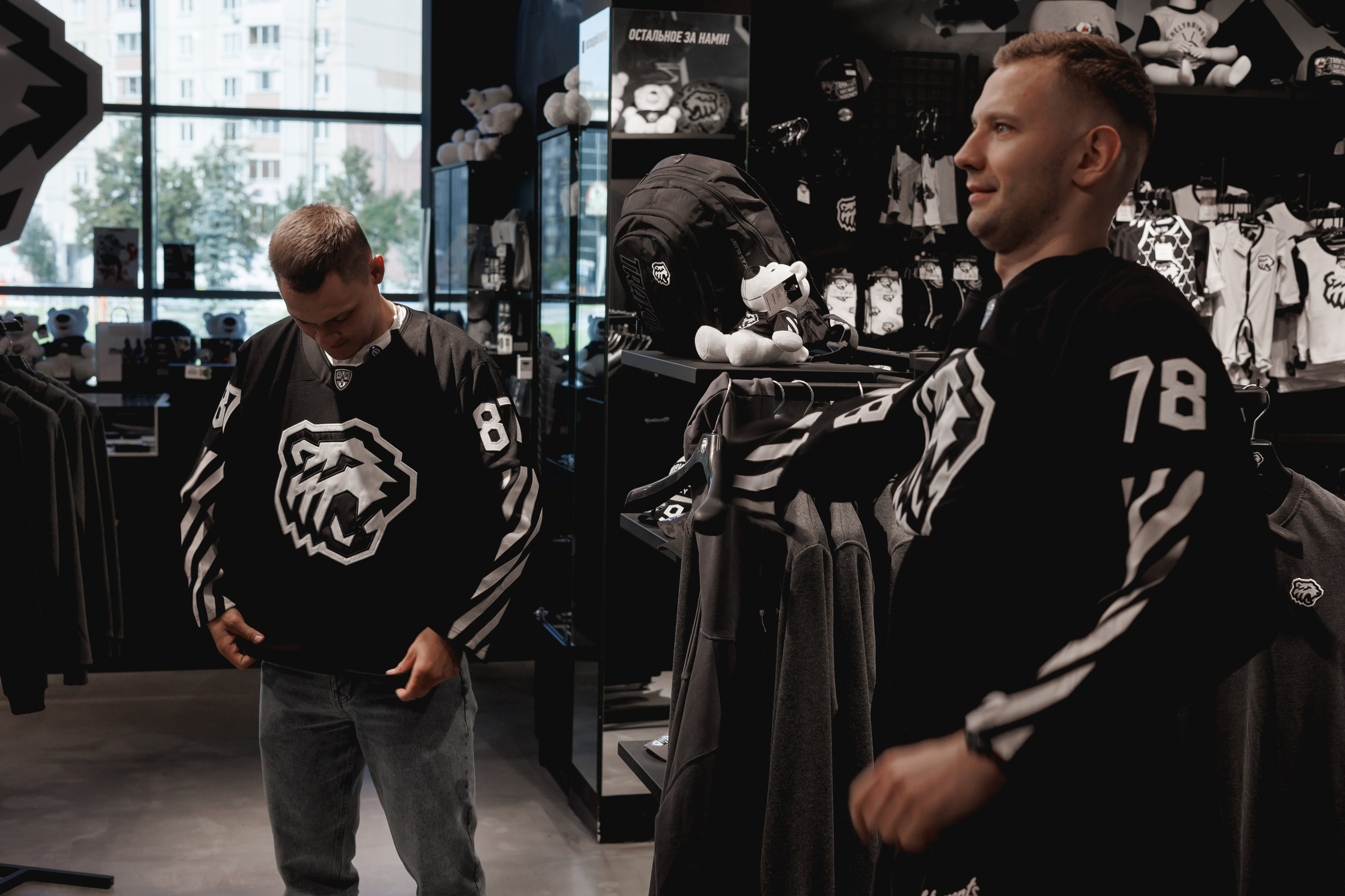 ХК Трактор. Встреча Александра Кадейкина и Андрея Светлакова