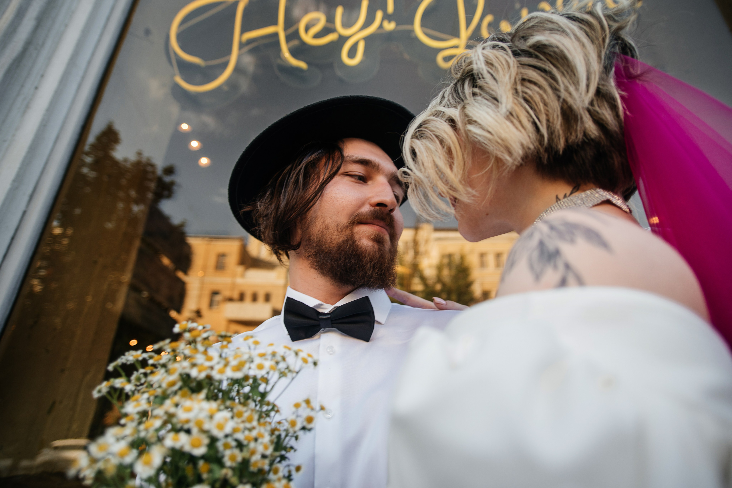 Свадебная прогулка по городу. Денис и Кристина. Свадебный и семейный фотограф Надежда Соловьева