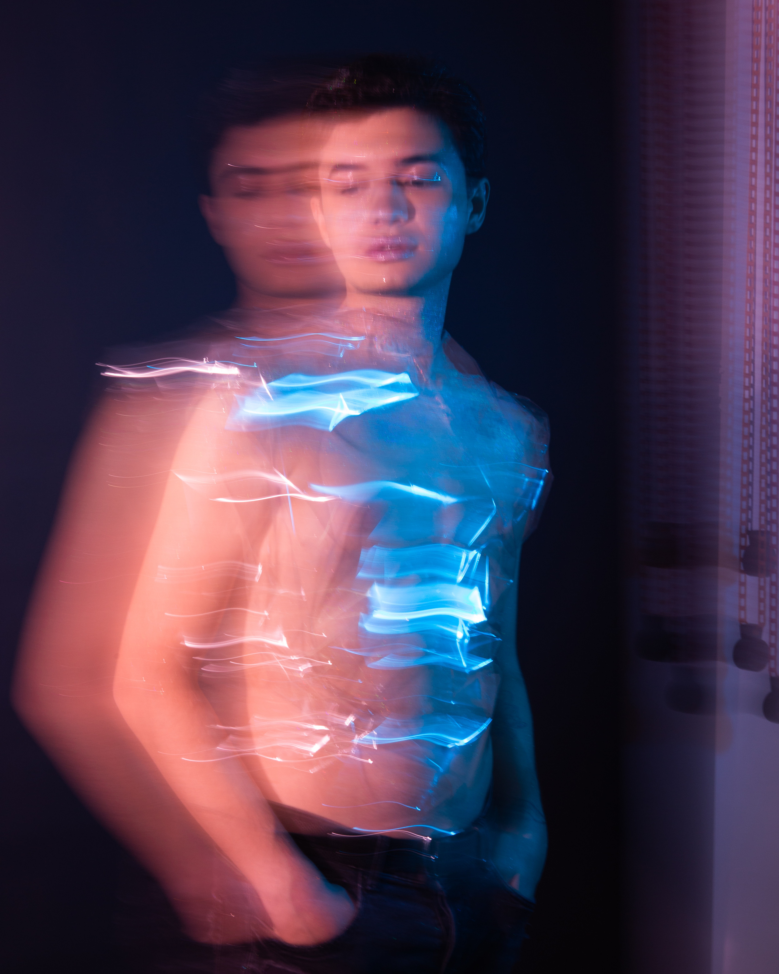 Космос. Фотограф в Воронеже. Портреты, контент, семейные сьемки