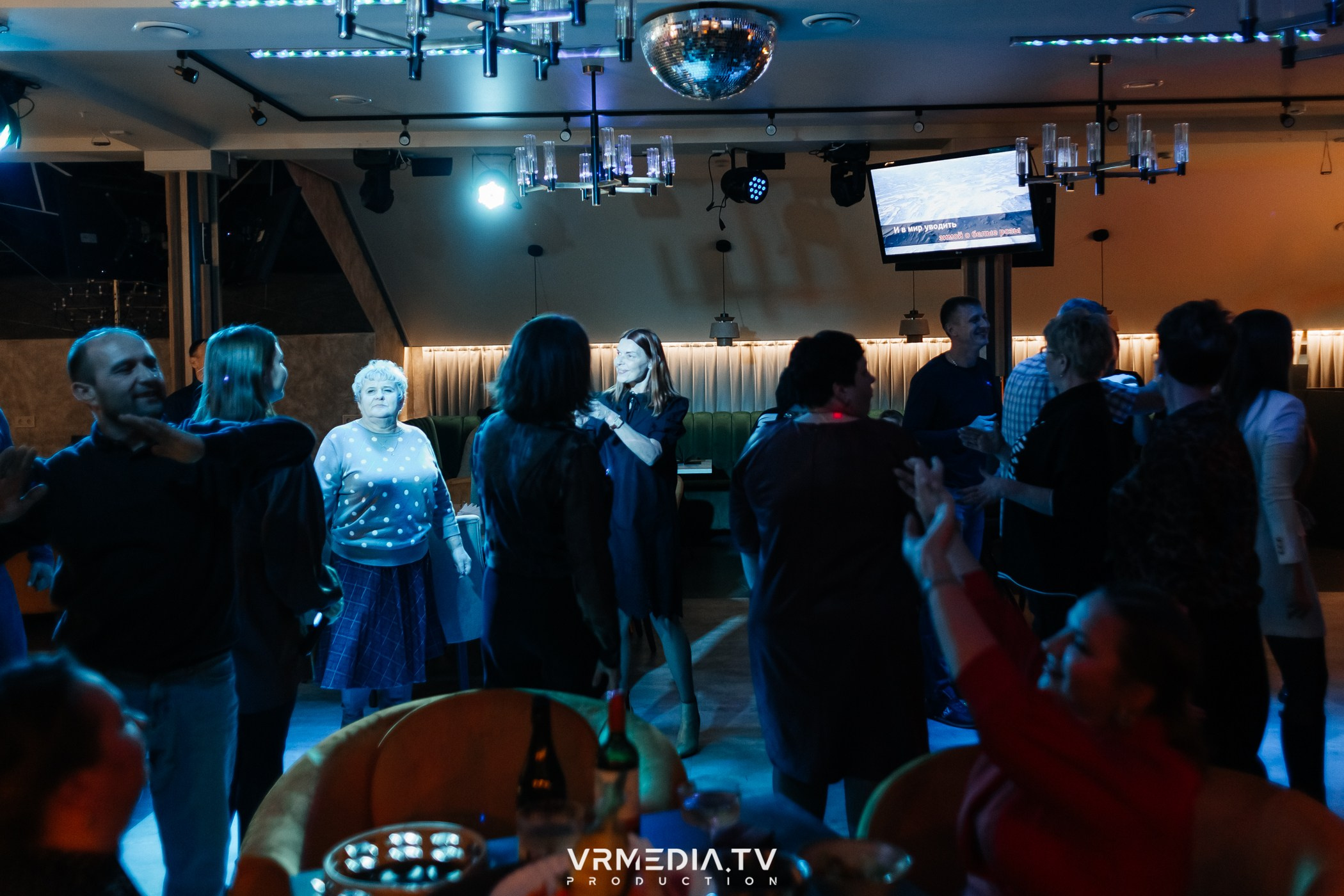 Открытие караоке-зала в «Империи»