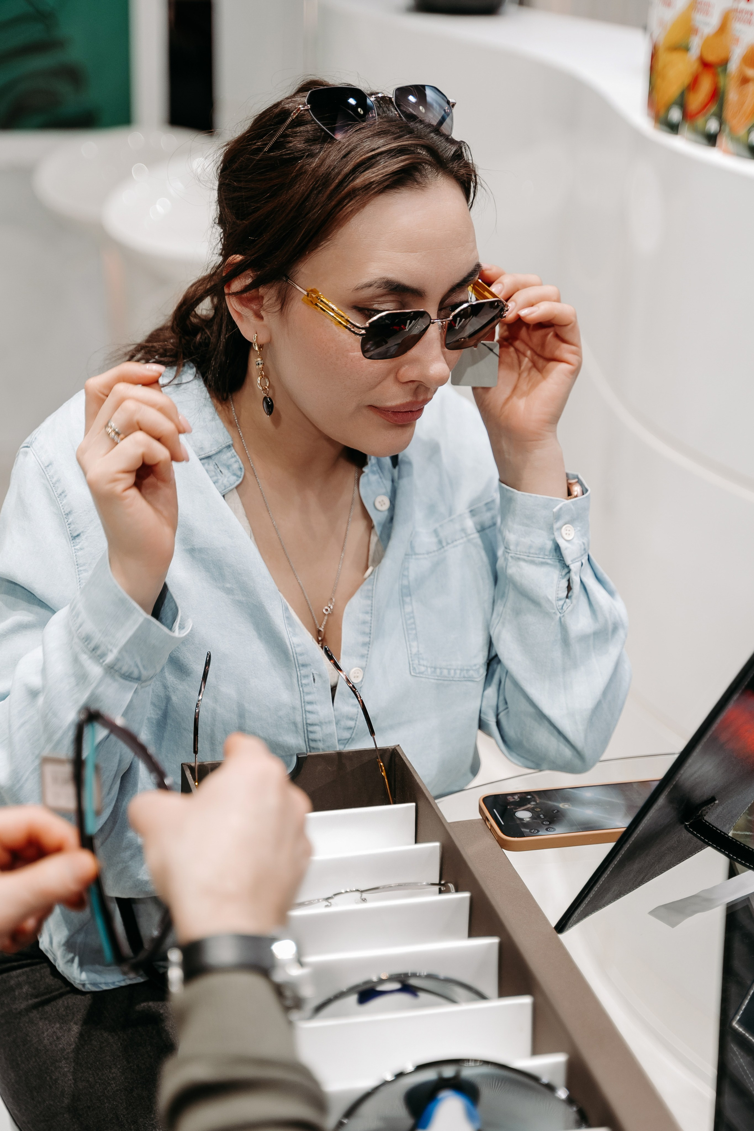 Оптическая_выставка. Репортажный и свадебный фотограф в Москве Рая Небогатова