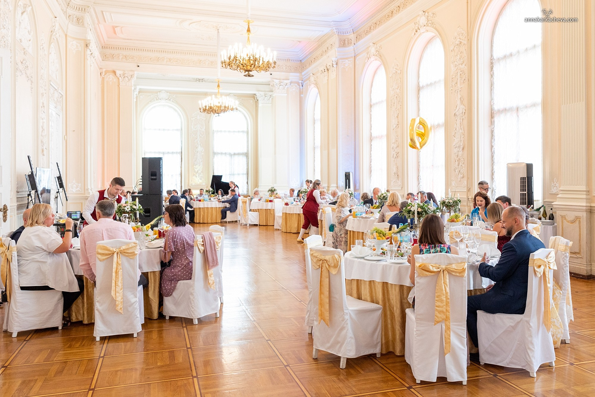 Репортажные съемки Санкт-Петербург. Ароматестирование по методу Аромакод и Нейростатус в Санкт-Петербурге