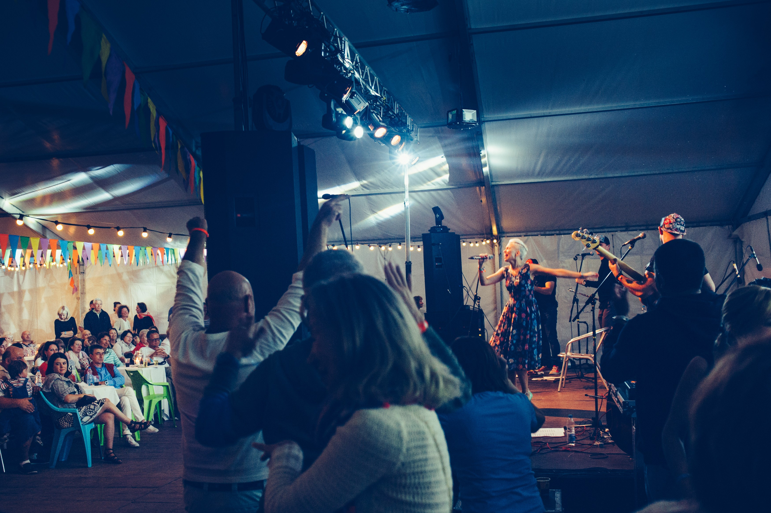 Концерт Варвары Визбор. Фотограф Елена Снегирева. Семейный фотограф в Москве Елена Снегирева