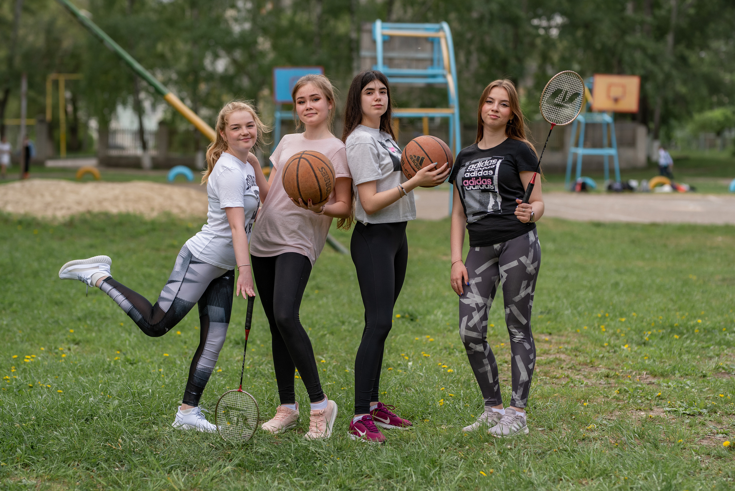 11кл на спортплощадке. Школьный и семейный фотограф в Ульяновске Елена Агафонова