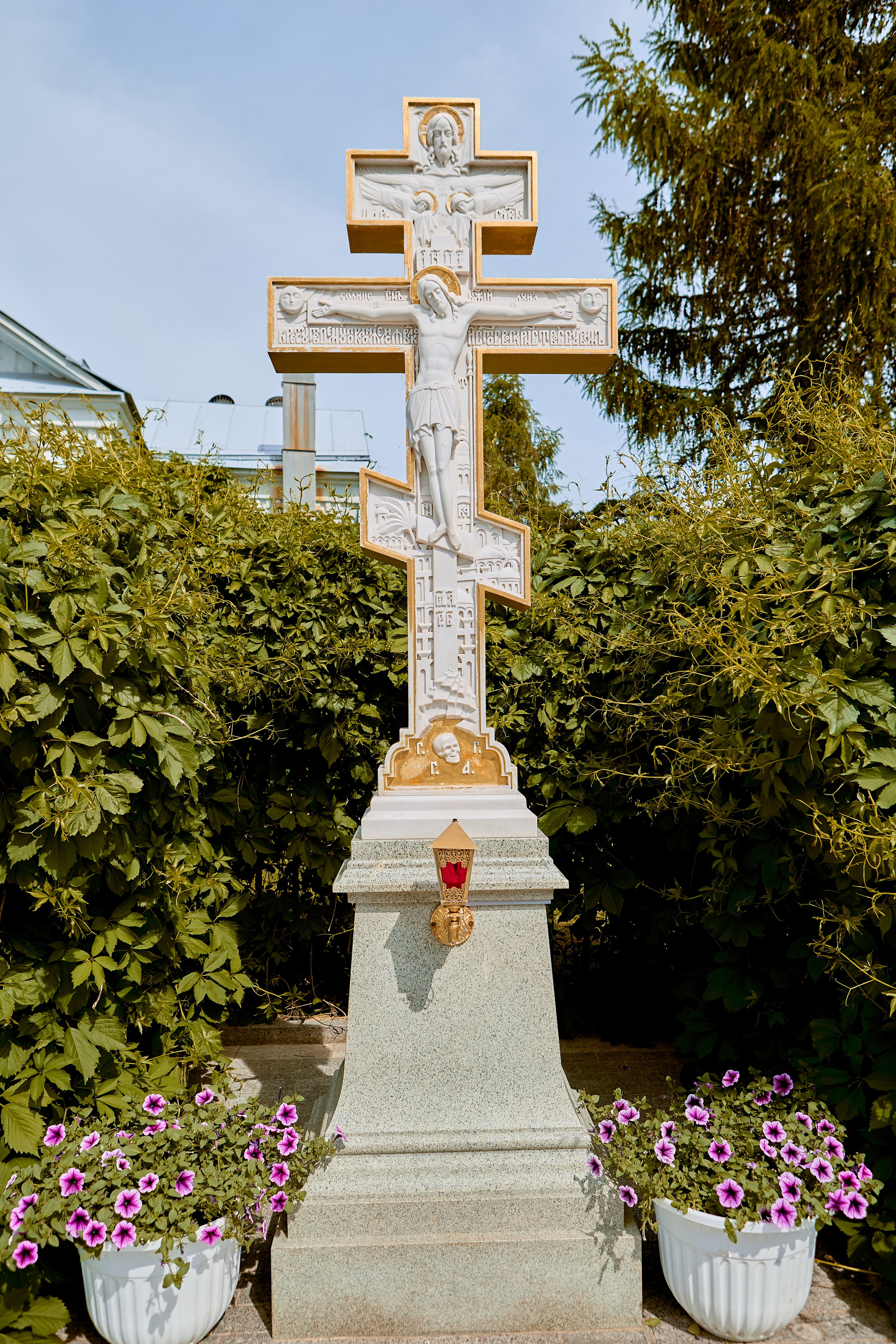 Крест - Свет и благодать в каждом уголке Дивеево, фото православного фотографа Николая Голованова, г. Дзержинск.