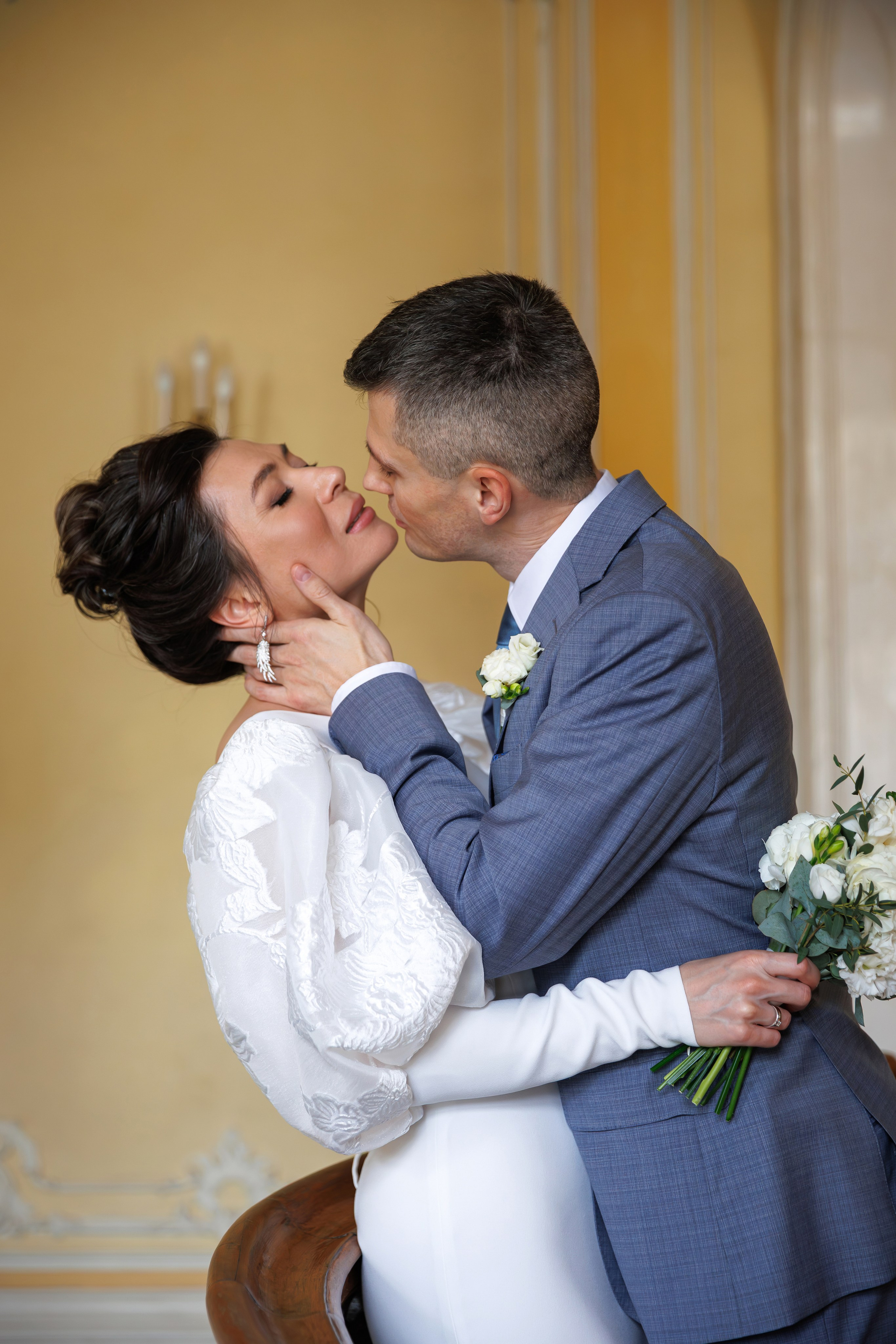 Свадебная фотосессия в библиотеке читальне им Пушкина. Свадебный фотограф Москва и МО Сергей Киржаев