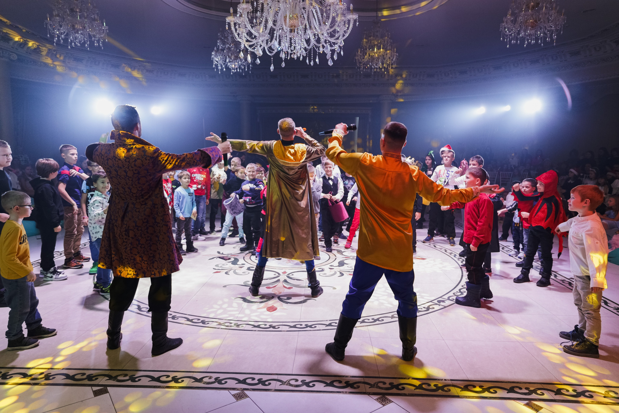 Сказочная Ёлка в Версале Анапа