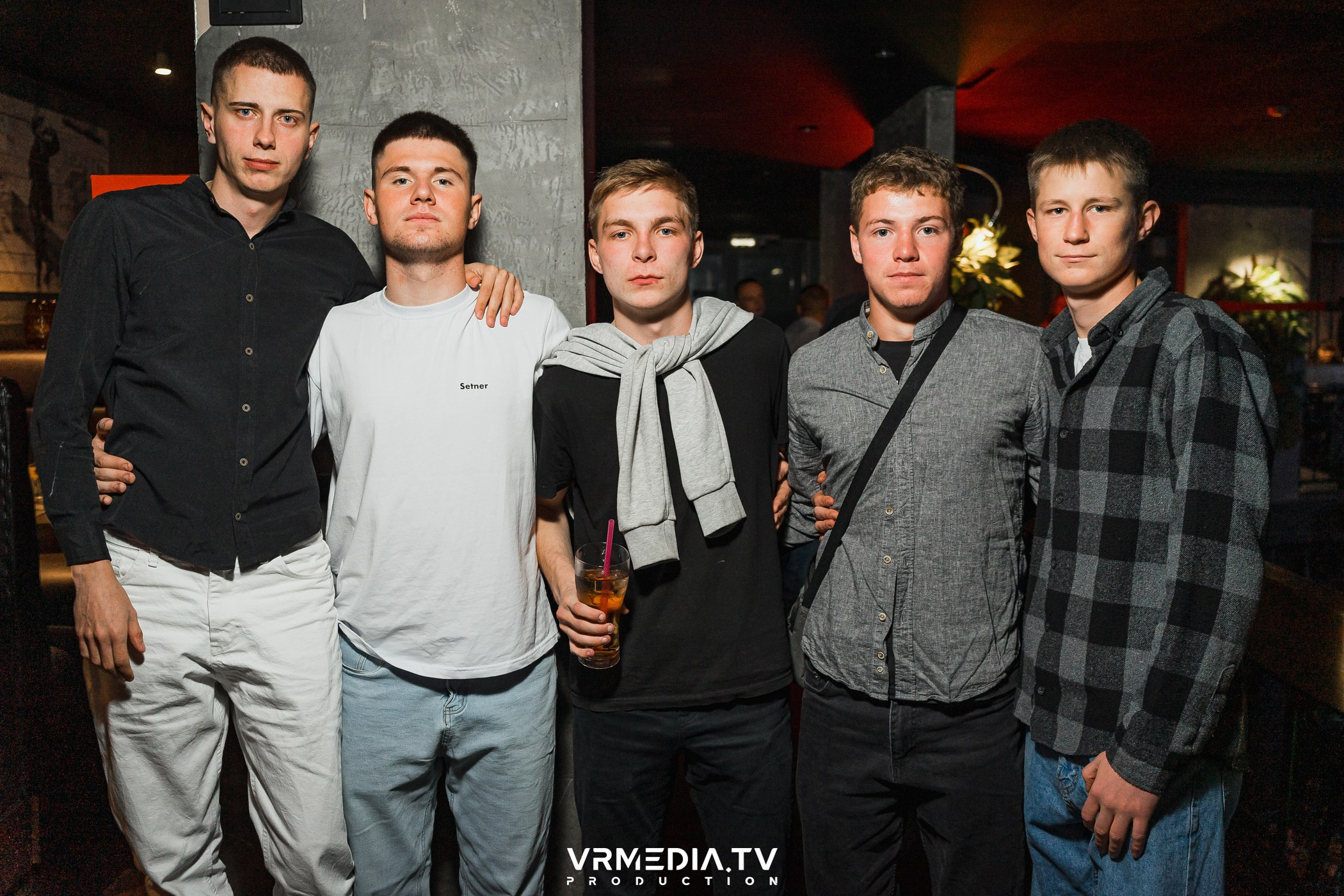 Halloween ARACHNOPHOBIA в баре «Друзья»