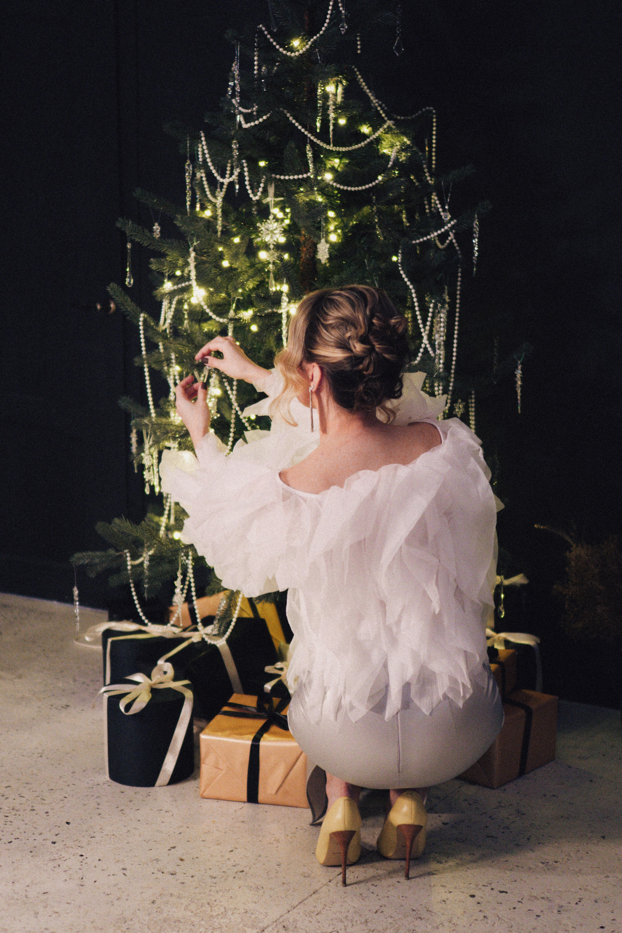 НОВОГОДНЯЯ ФОТОСЕСИИЯ В СТУДИИ ДЛЯ ДЕВУШКИ И ПРОГУЛКА ПО ЧЕРНЫШЕВСКОЙ. Профессиональный фотограф, Санкт-Петербург — Виктория Богомолова