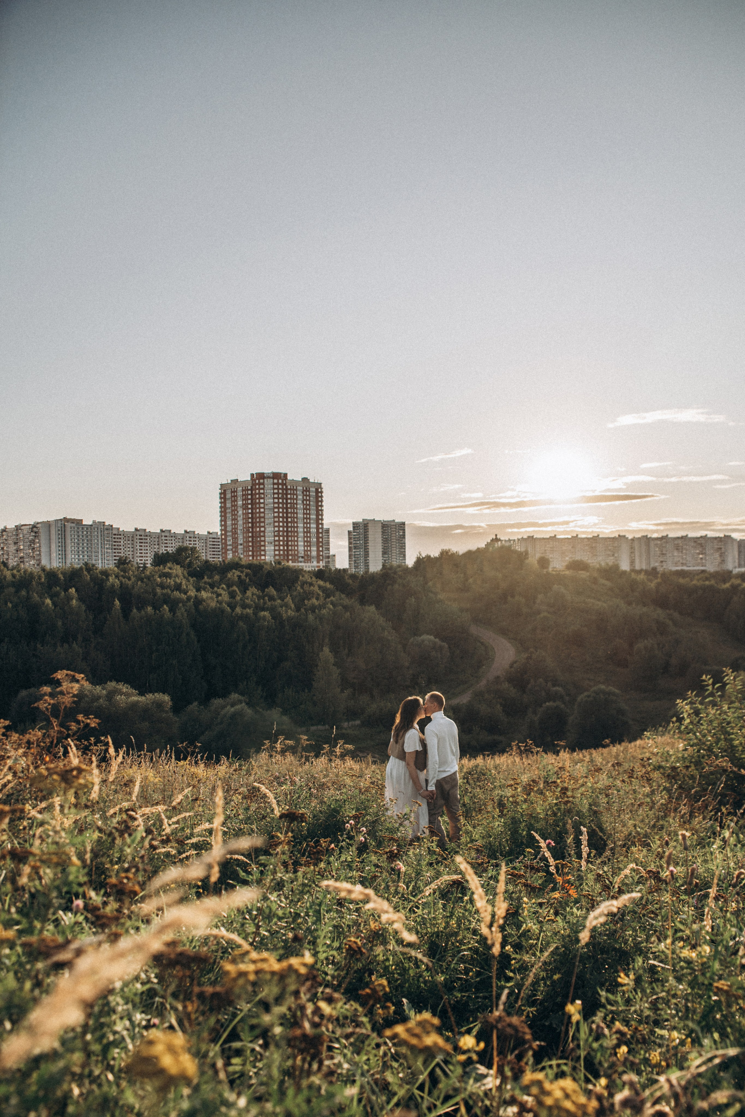 На холмах. Гаврилова Настя семейный фотограф lifestyle в Москве