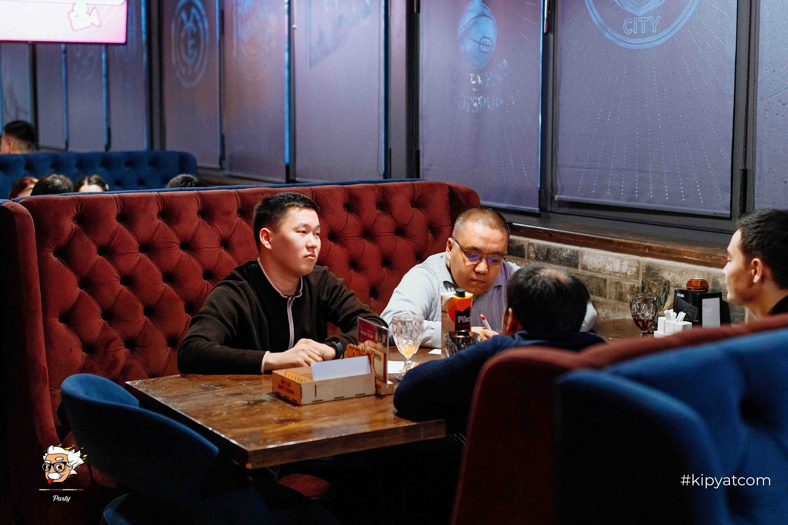 Эйнштейн Party