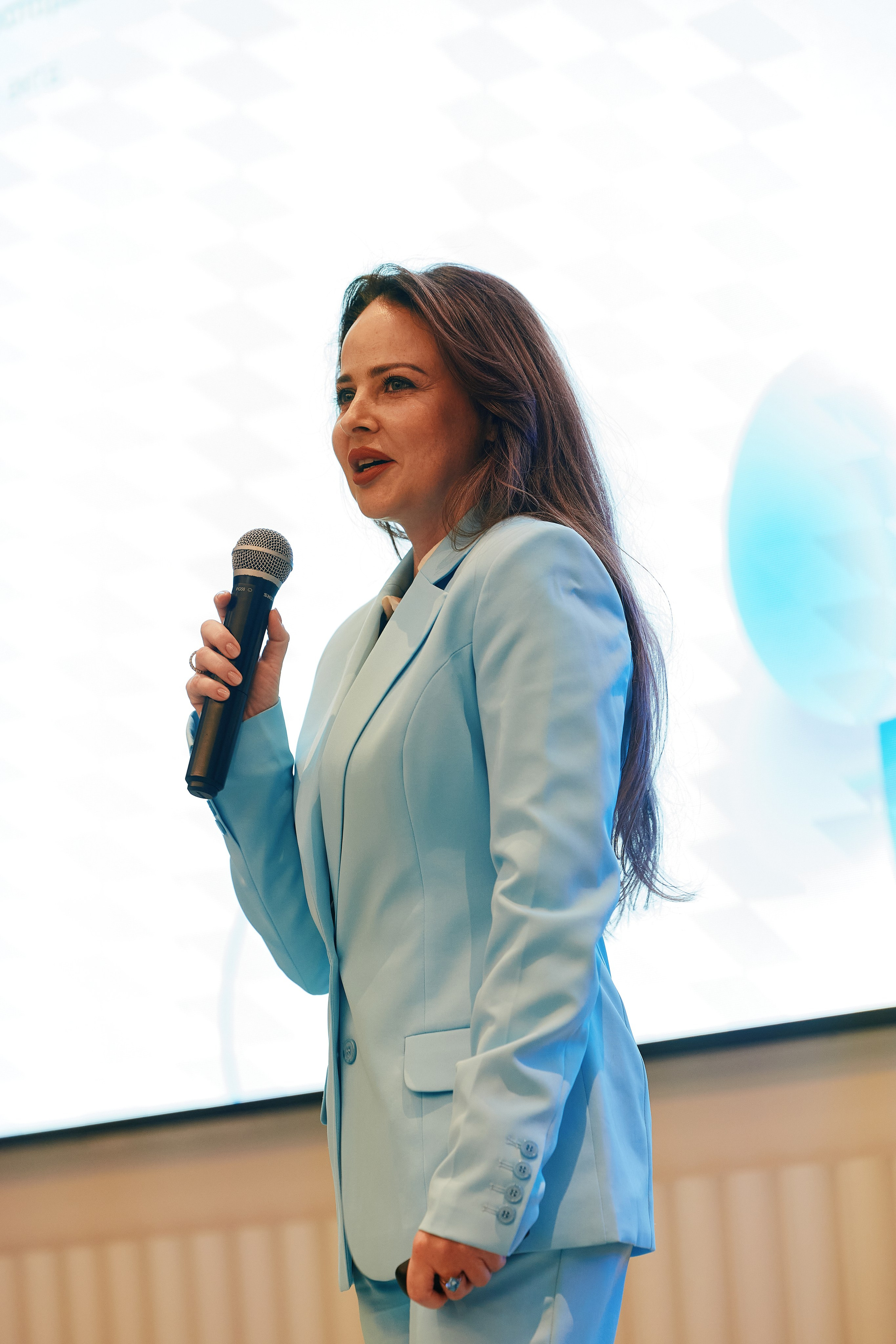 Современная женщина в Hilton 26.10. Свадебный репортажный фотограф краснодар максим дремов дрёмов фотосессия студия цена