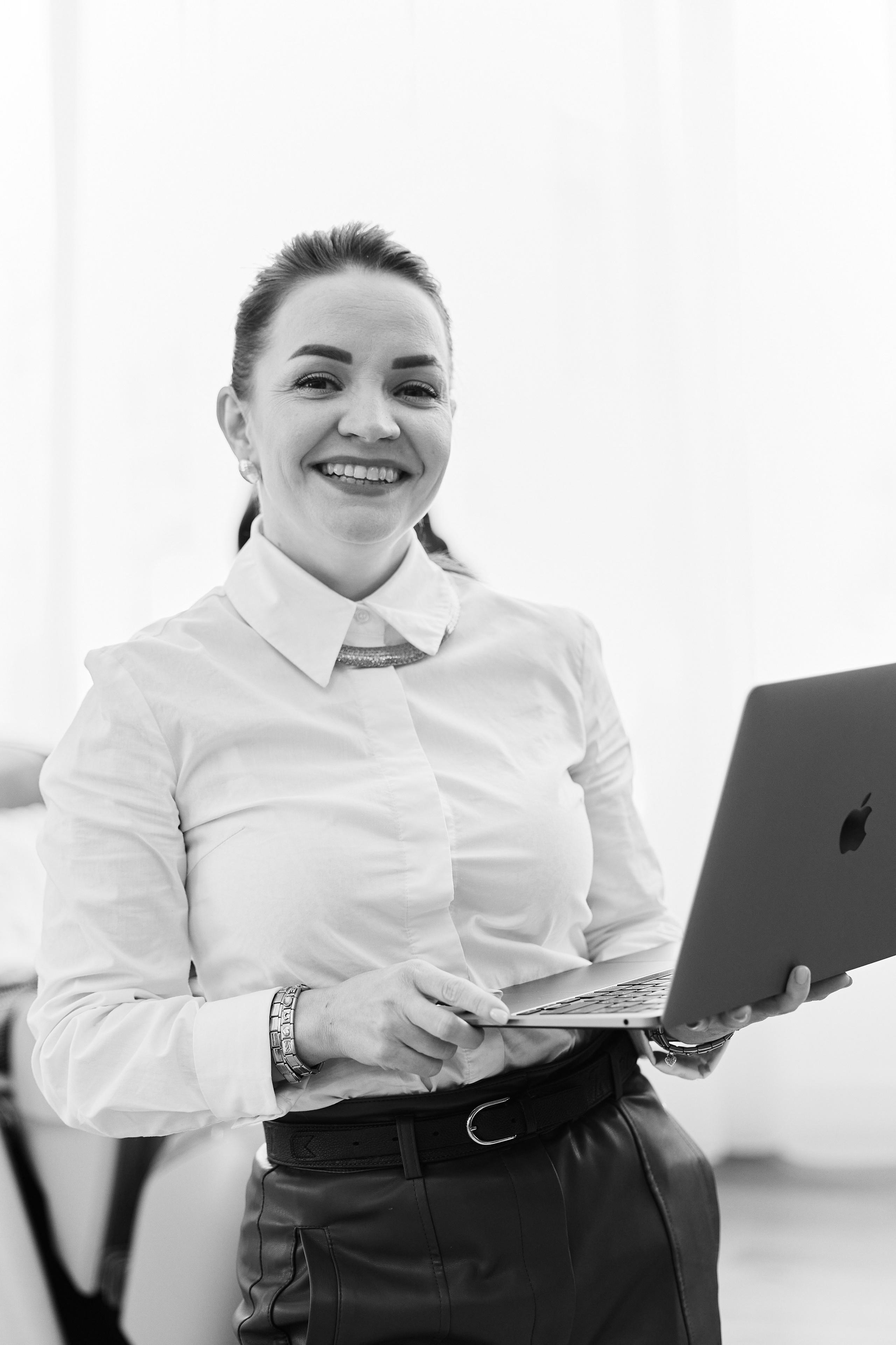 Форум Бизнес-тренды 2025 в Marriott Hotel 28.04. Свадебный репортажный фотограф краснодар максим дремов дрёмов фотосессия студия цена