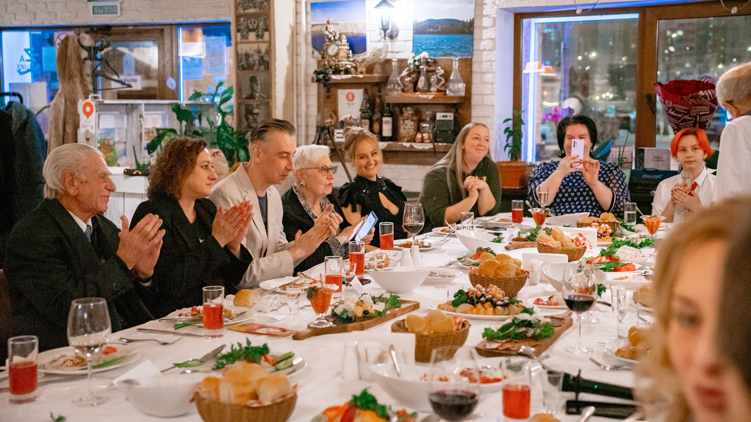 День рождения в Джумбусе. Контент-фотограф в Москве Тима Забабурин