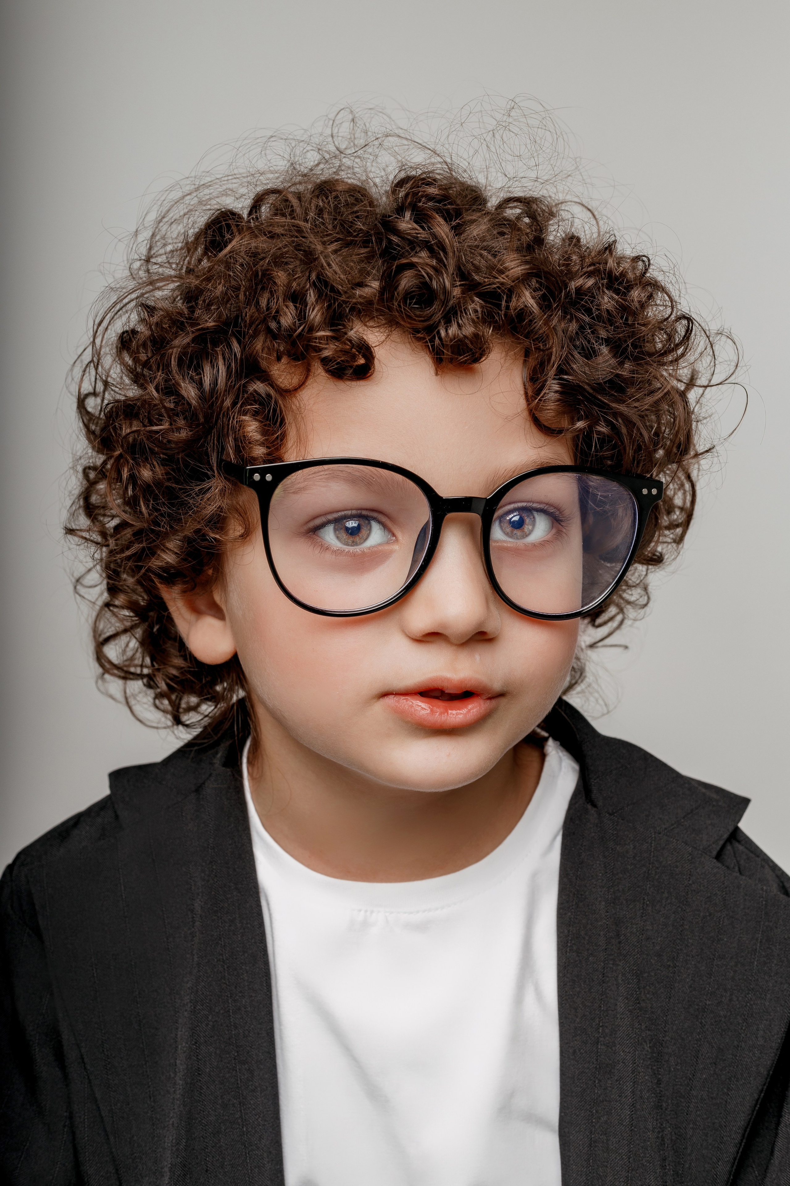 Детская фотосессия Георгия | Профессиональные фотографии в Сочи. Детский студийный фотограф Сочи