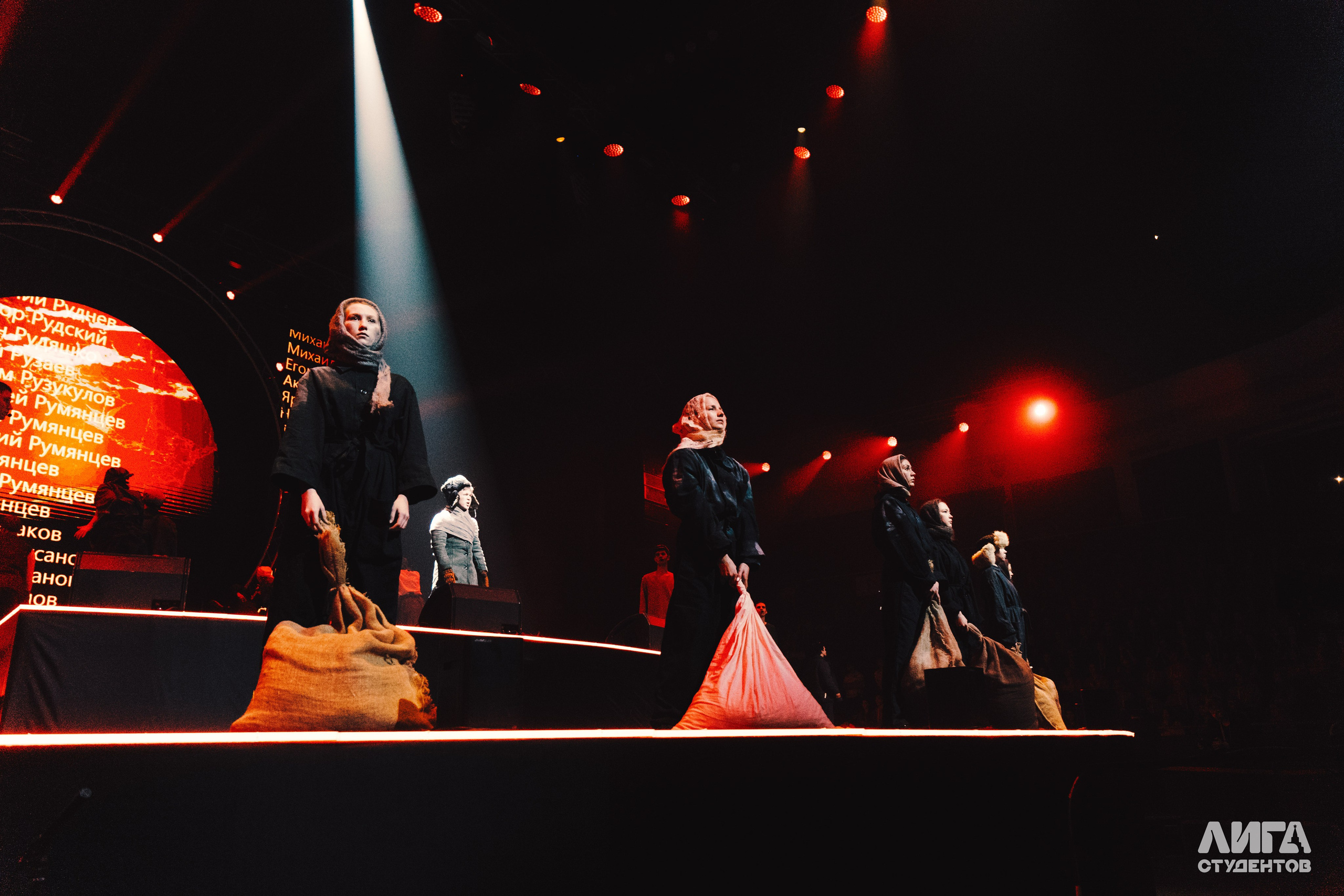 Российская Студенческая Весна 2025. Портретный фотограф в Казани Радомир Заздравных