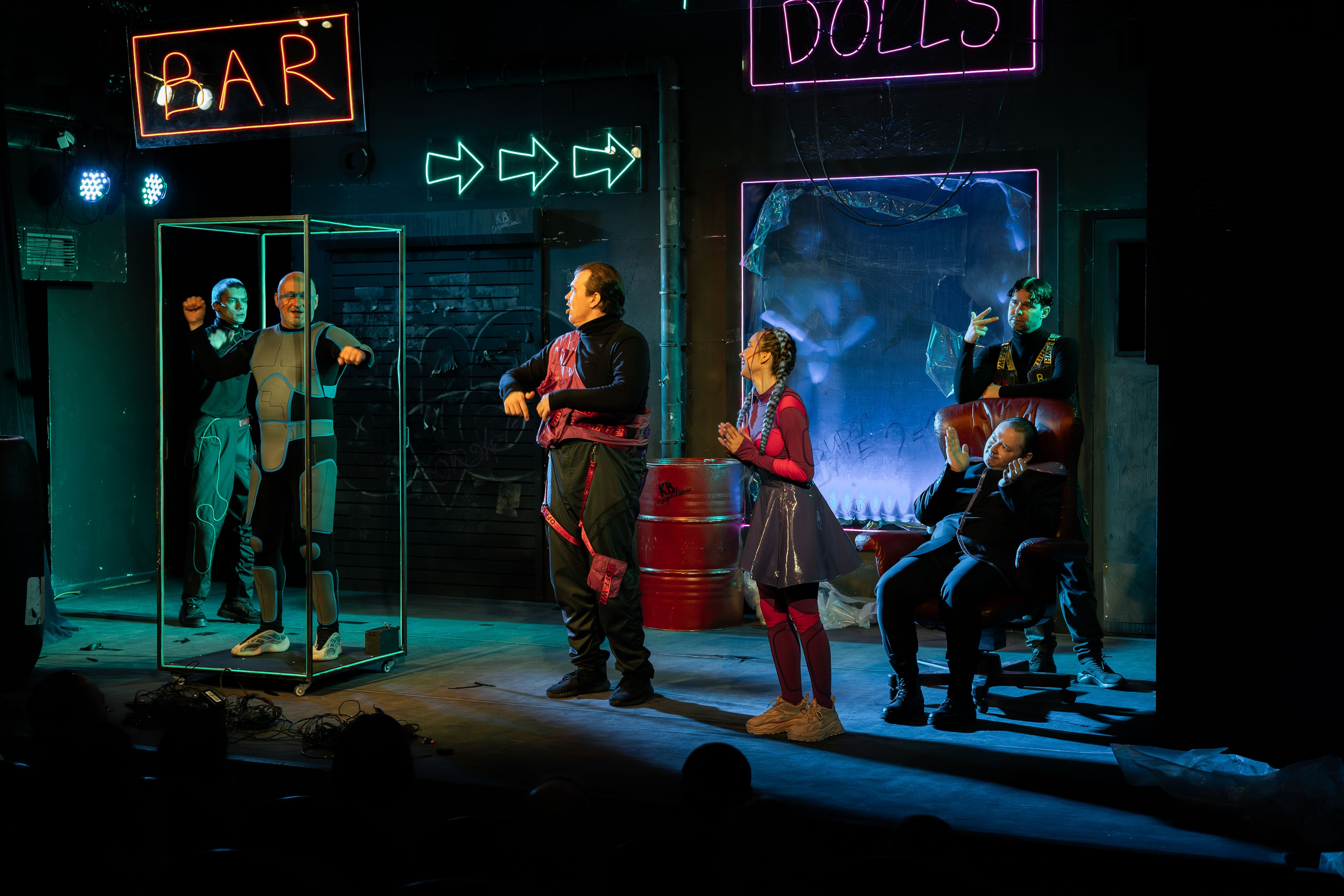 Театр Юного Зрителя «Буратино 2087». Кадр Плюс — Фотография с характером «Визуальный продюсер и фотограф Марк Файзулин»