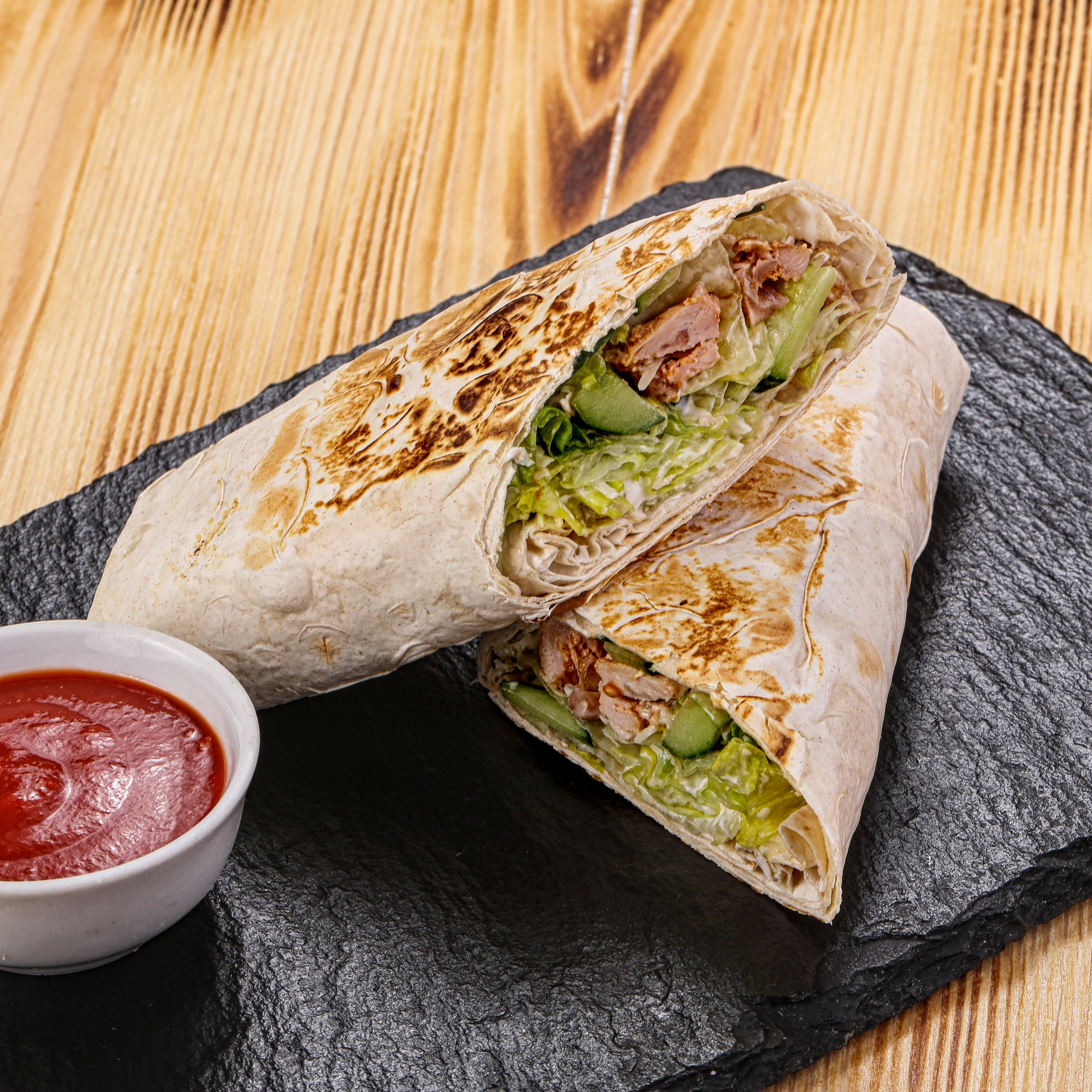 Фотосъемка бургеров и гамбургеров. Заказ по тел.: +7 (906) 006-90-22. Фуд-фотограф Андрей Старостин — съемка еды в Москве. 9000 руб. в час