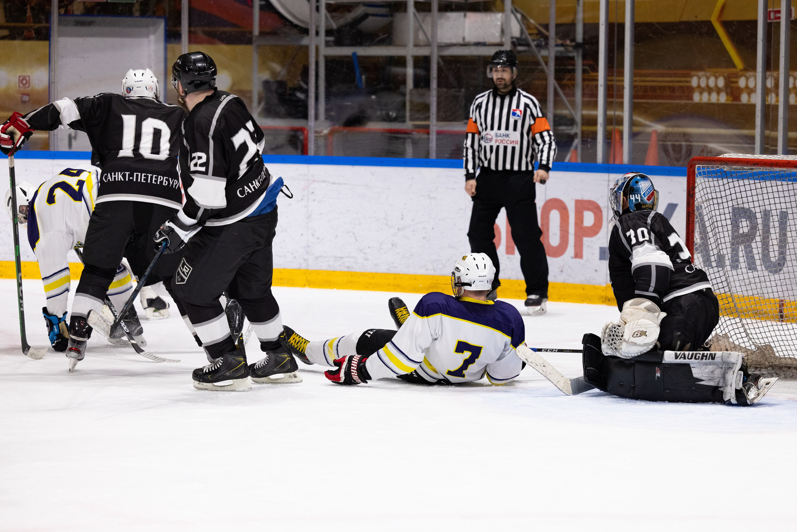 Бульдозер vs. LR-строй. Фотограф Александр Заломаев