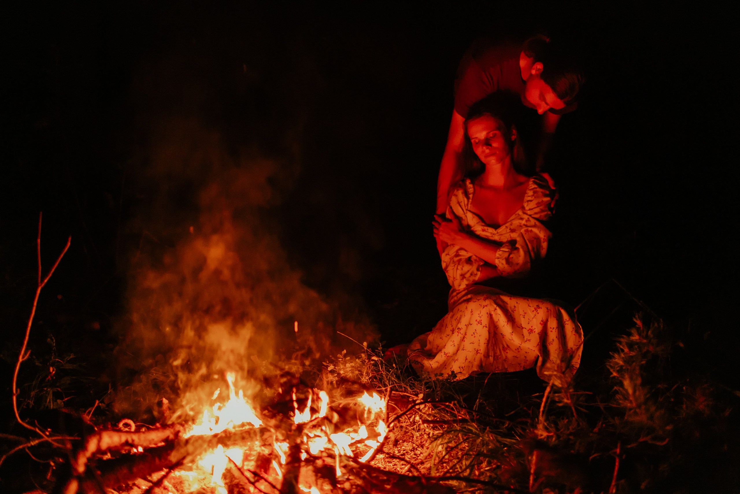 Атмосферная съемка Маши и Лёши в лесу наедине с природой. Свадебный и репортажный фотограф в Ярославле и Санкт-Петербурге Роман Микрюков