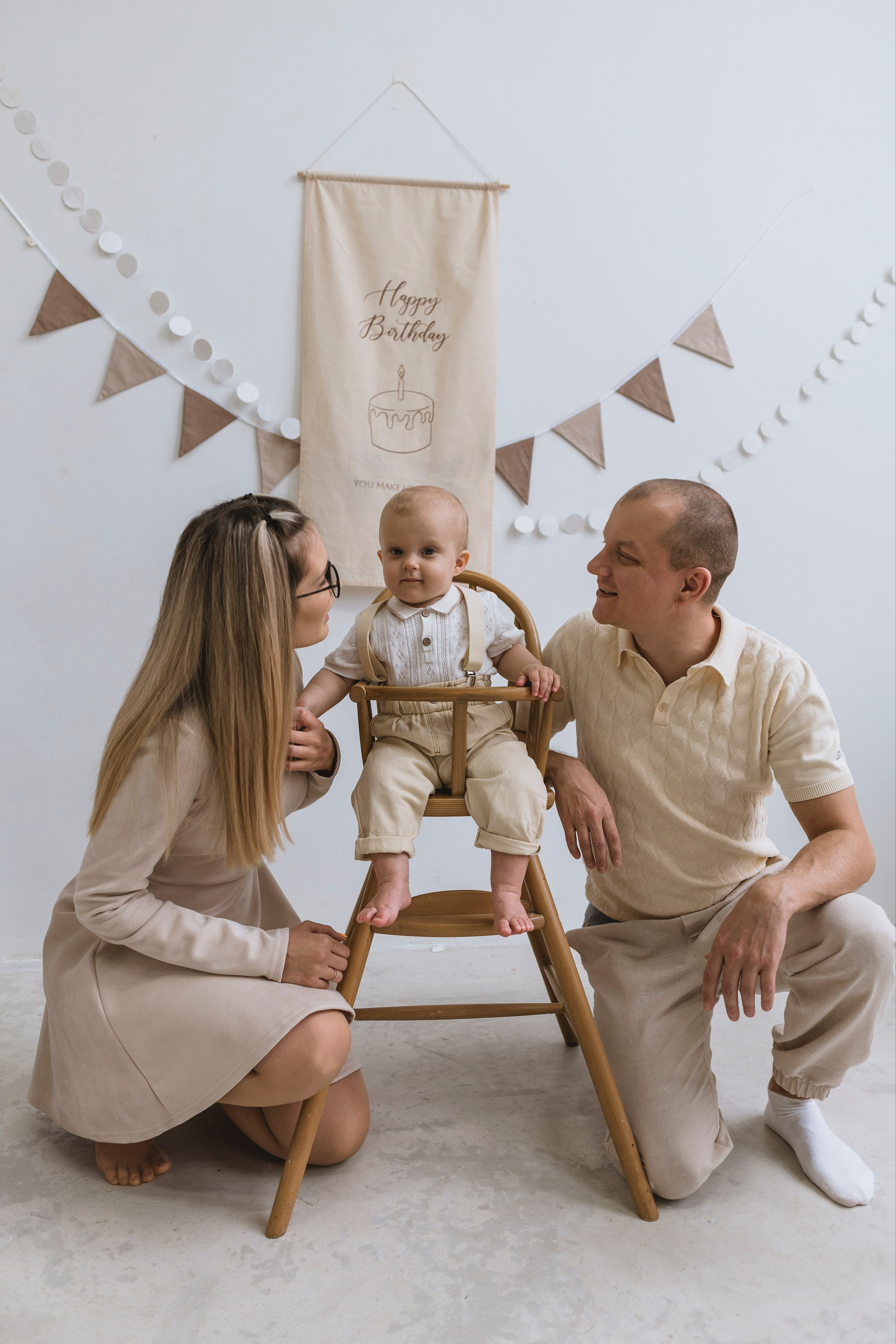 Марку годик. Женский и предметный фотограф