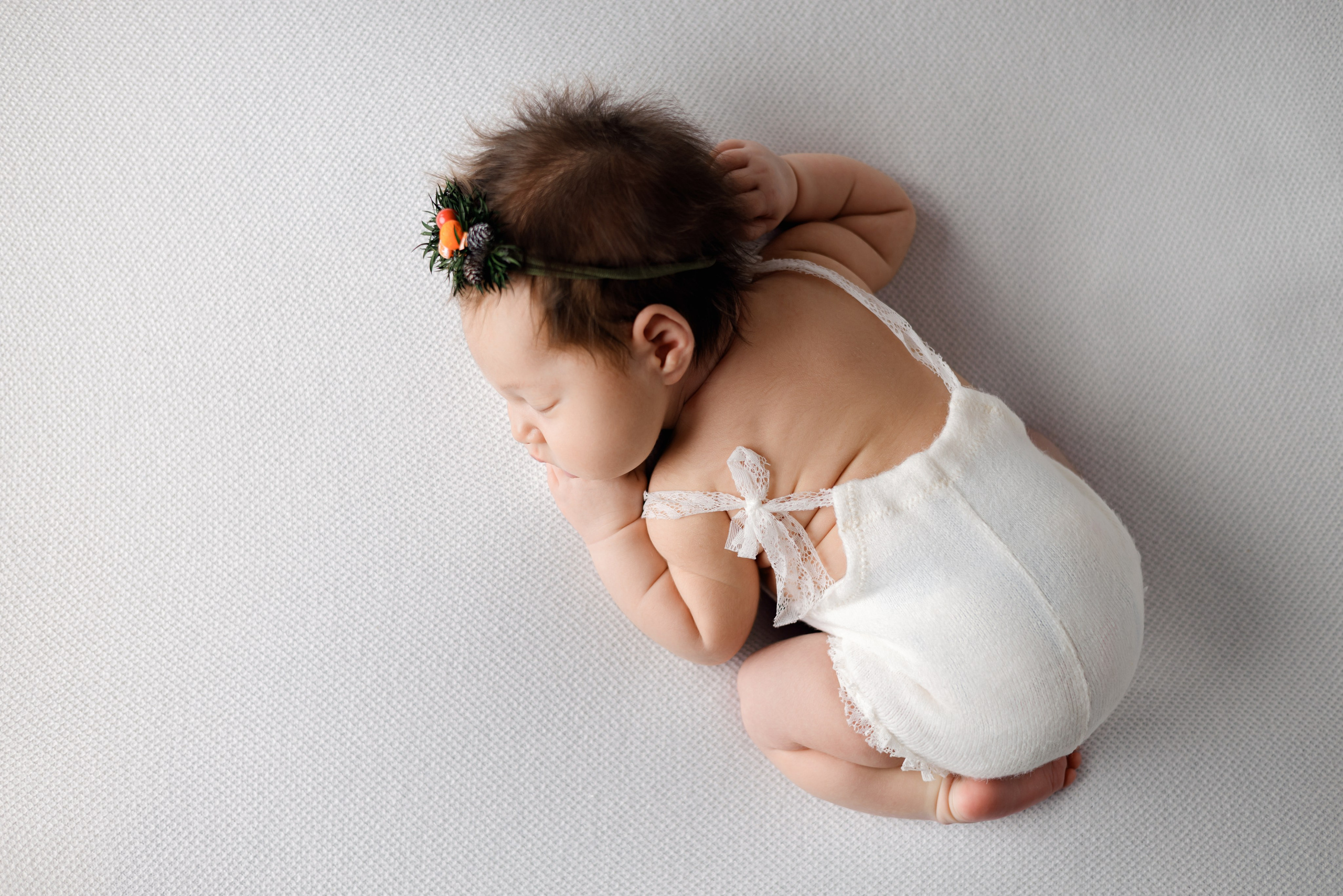 Алиса. Евгения Горбунова фотограф новорожденных в Новом Уренгое