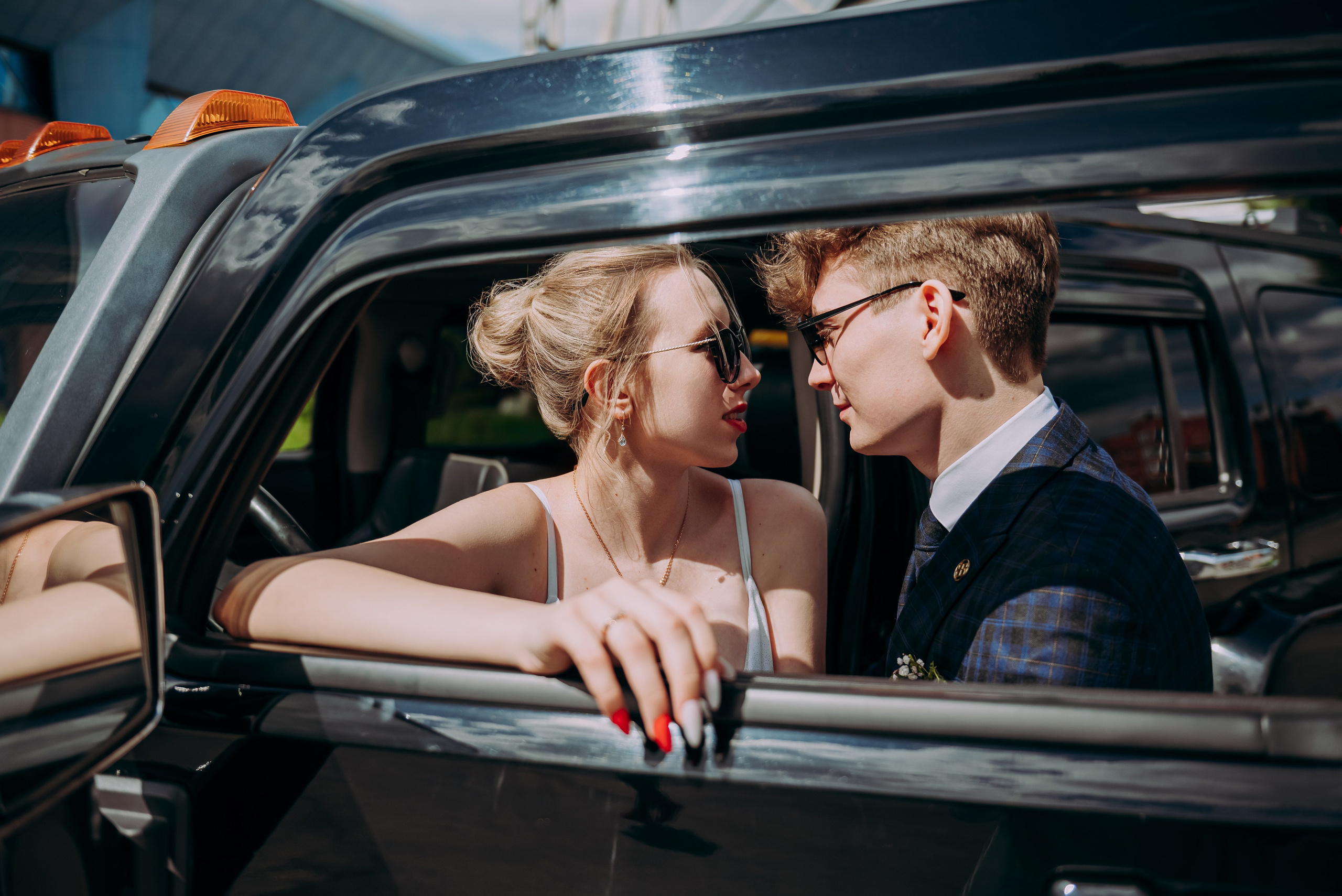 Свадебная фотосессия в музыкальном театре в г. Кемерово