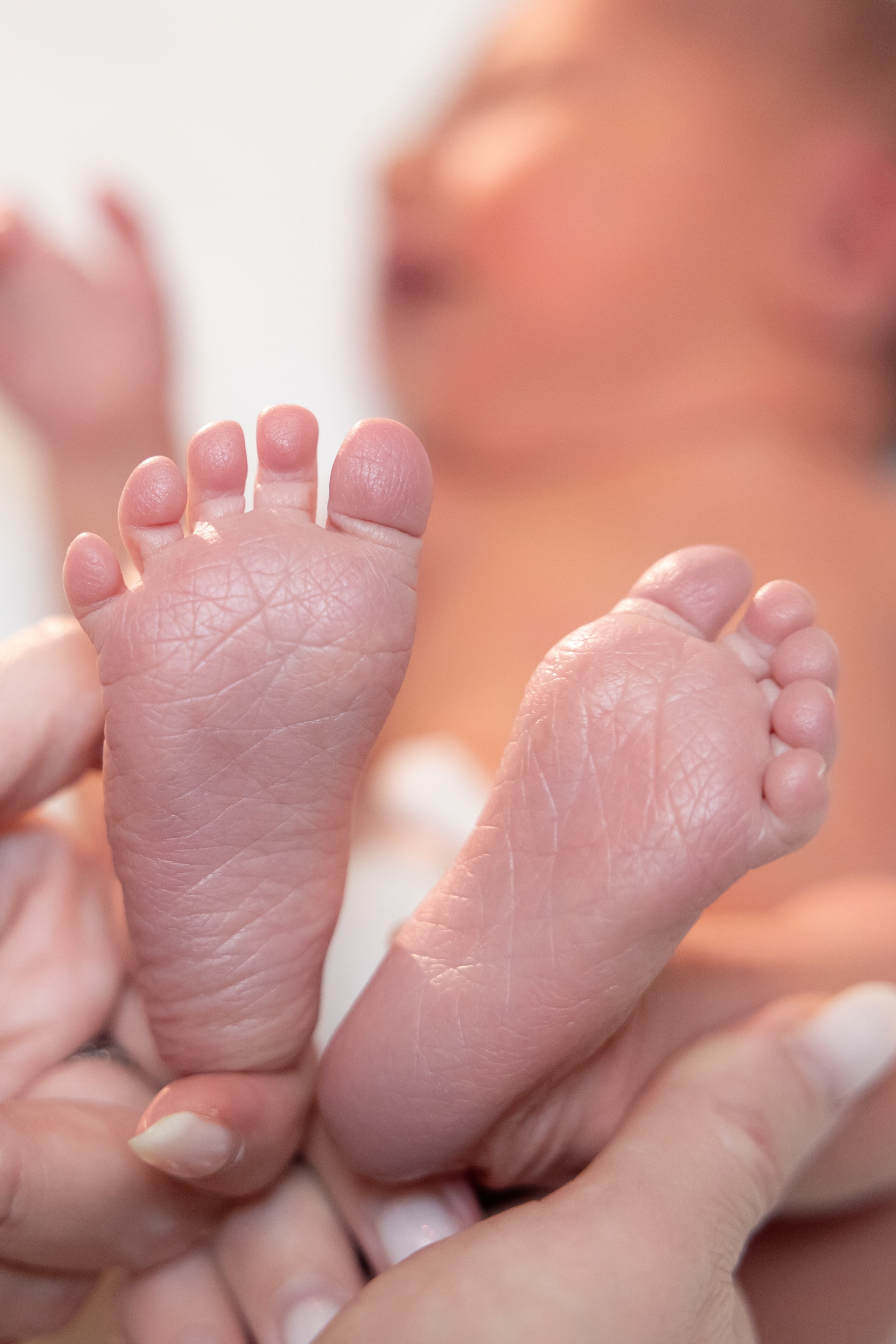 Фото выписки — заказать фотографа на выписку из роддома в Москве. Фотографы на роды в Москве. Фото и видео родов. Фотопроект «Продолжение рода»