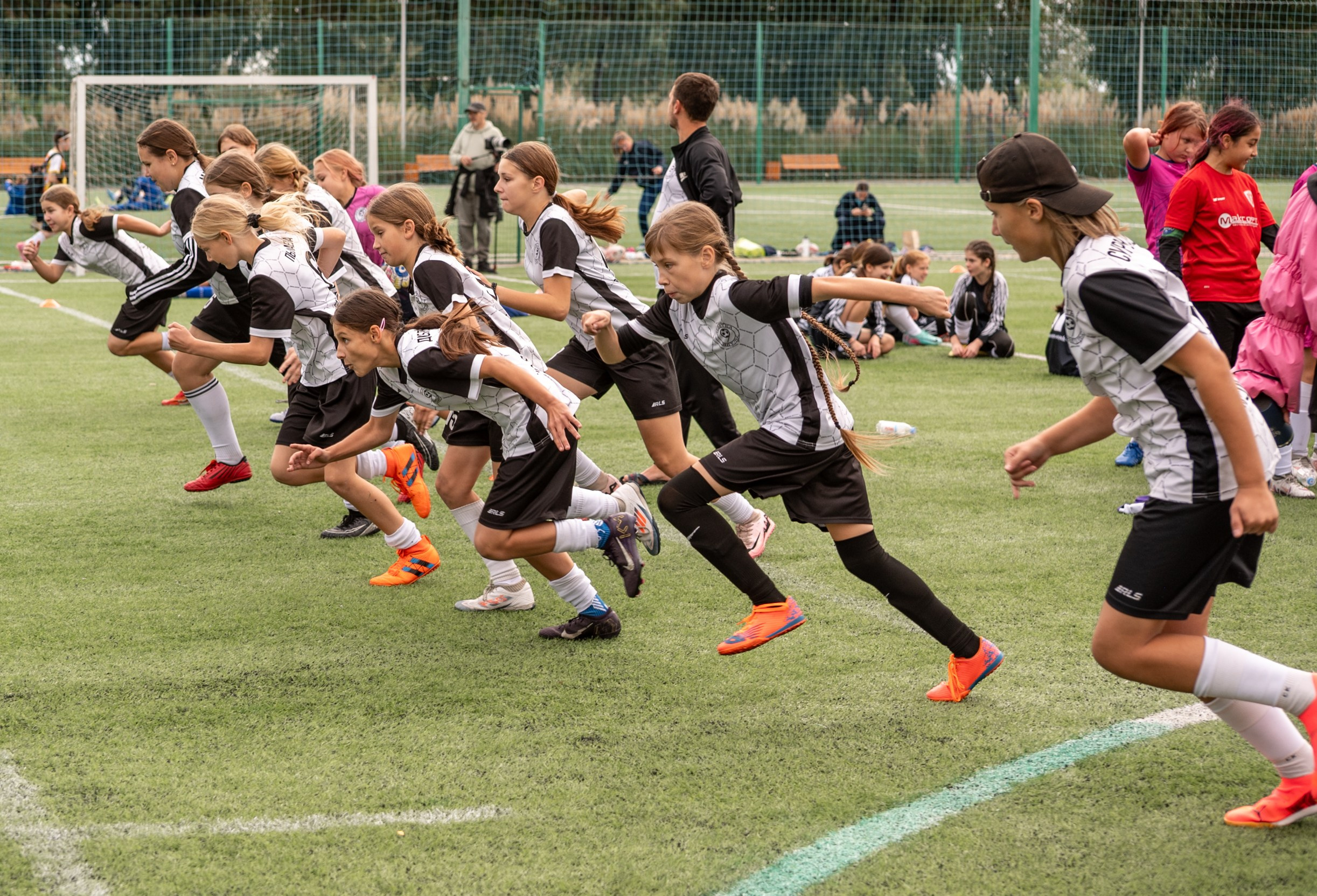 Фестиваль футбола Искра. Девочки. Свадебный и семейный фотограф София Невская