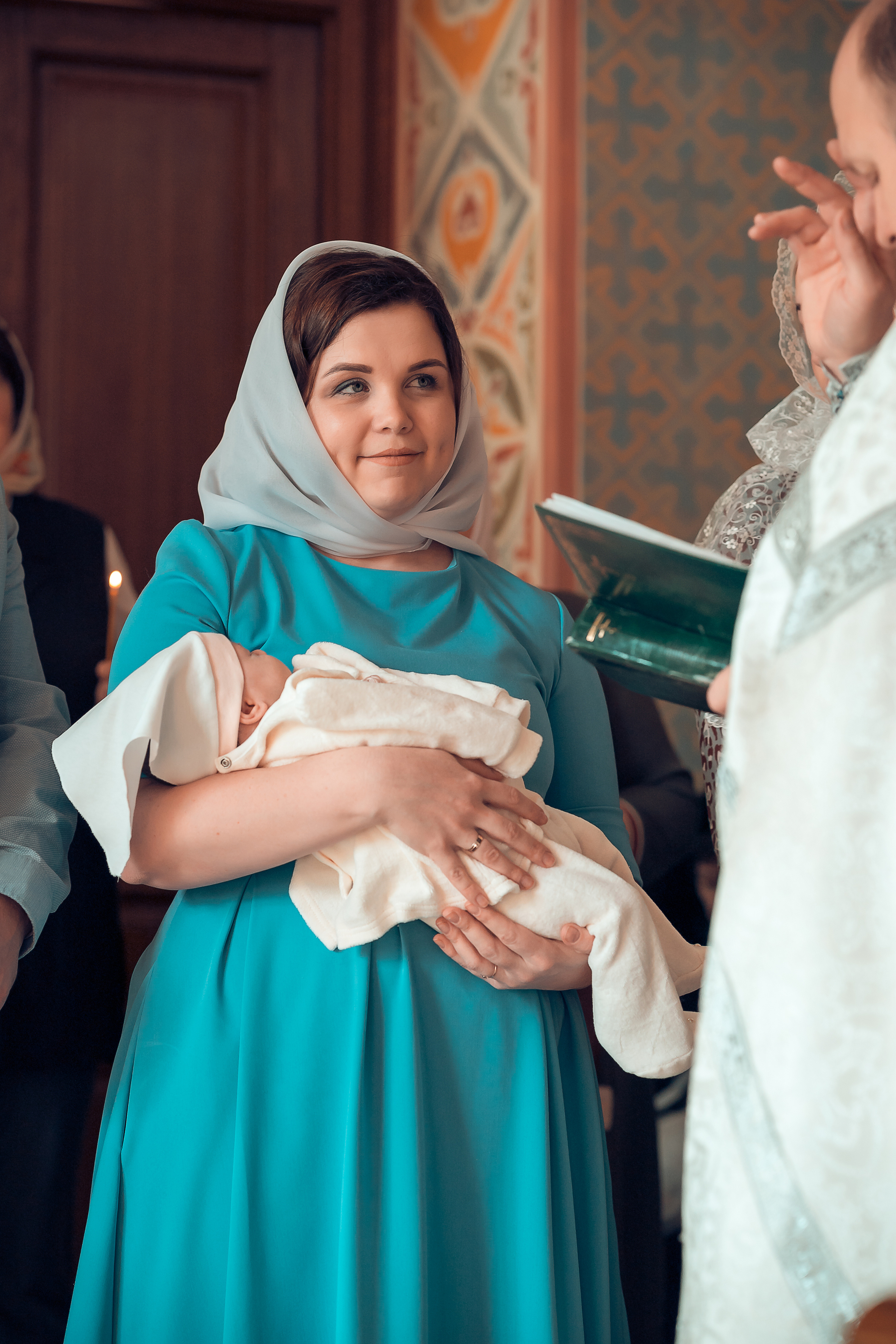 Крещение Екатерины Храм Иоанна Предтечи. Фотограф на Крещение и Венчание в Красноярске Рамазанова Юлия