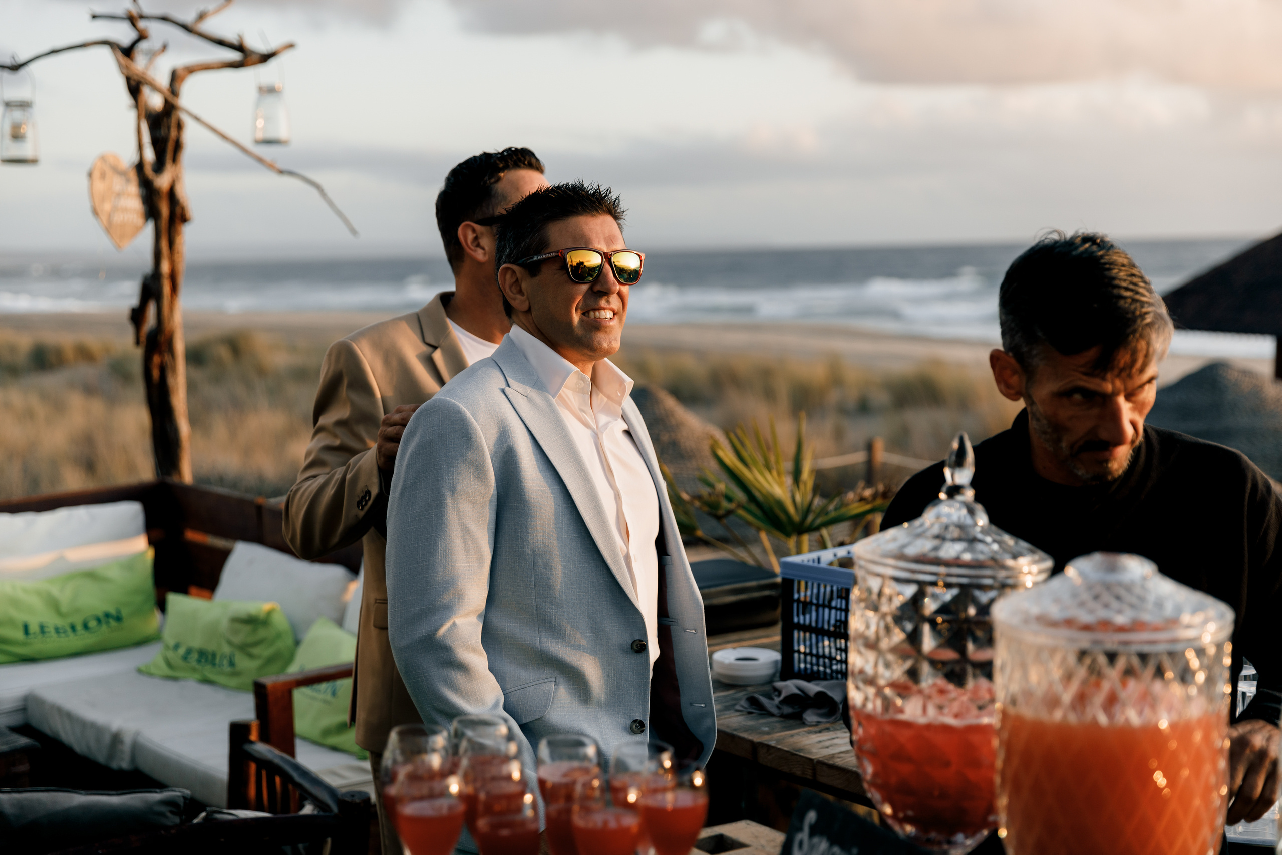 Nacho & Leticia — Costa da Caparica (Portugal). Richard and Irene - Destination wedding photographer