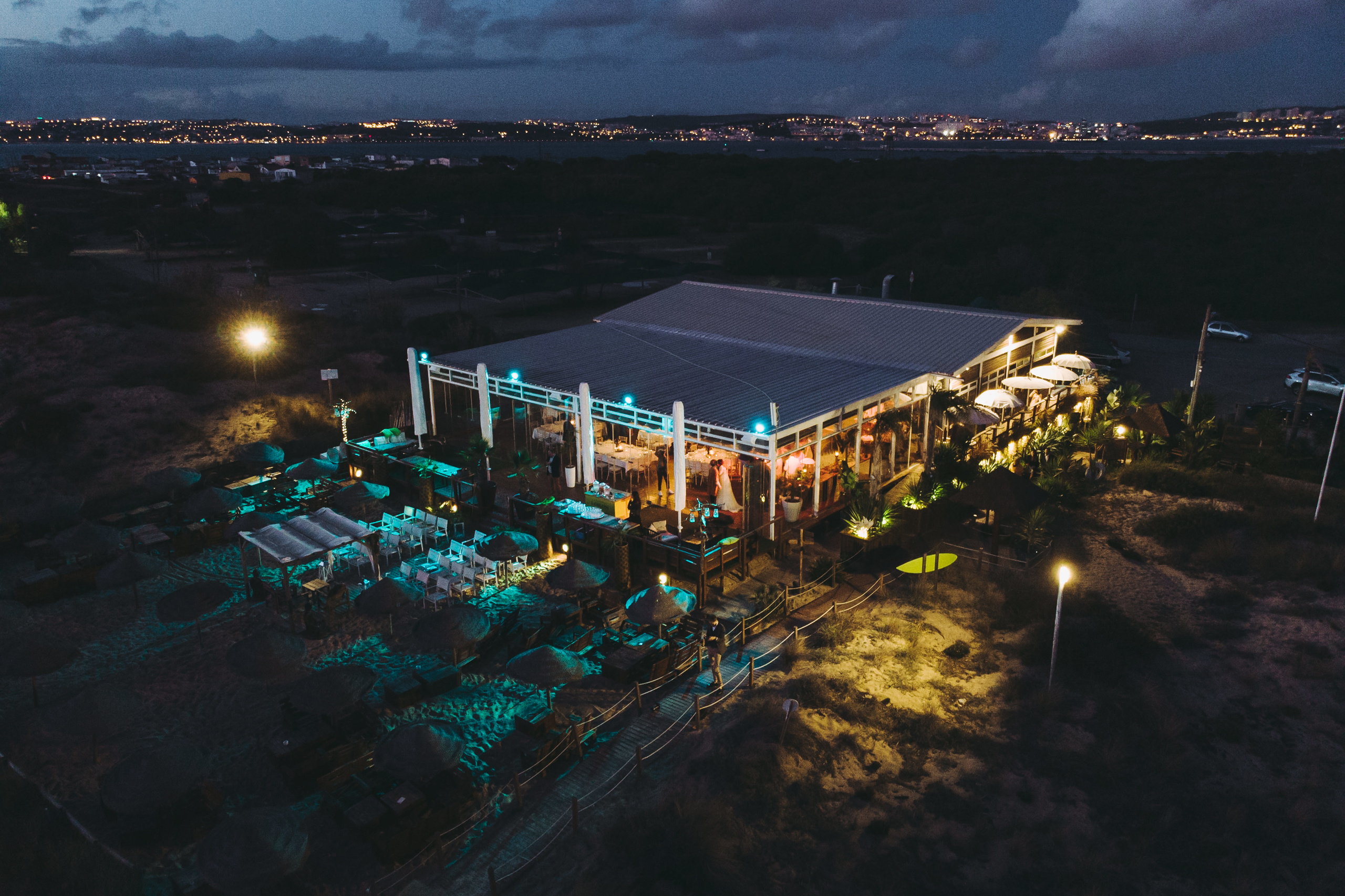 Nacho & Leticia — Costa da Caparica (Portugal). Richard and Irene - Destination wedding photographer