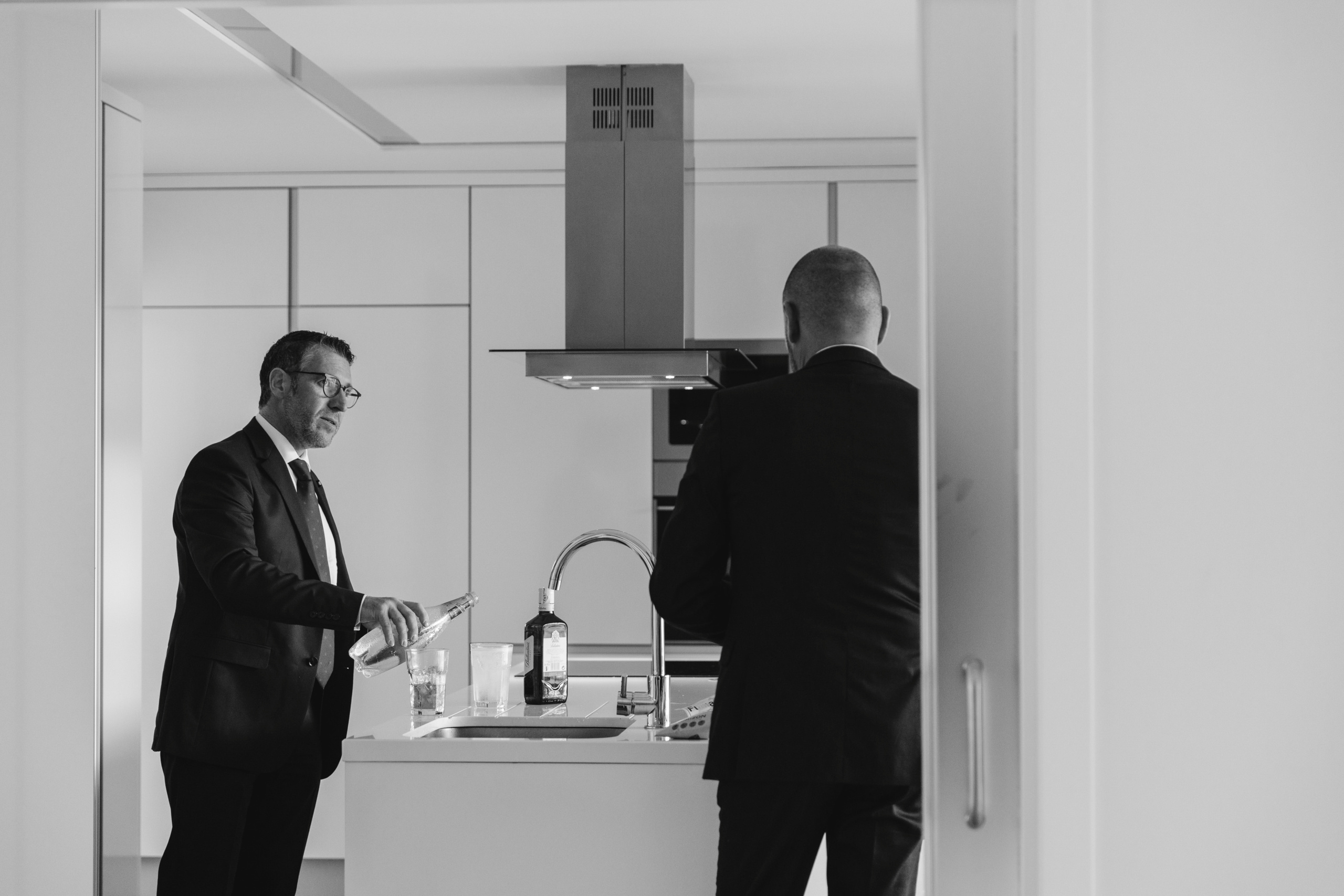 Nacho & Leticia — Costa da Caparica (Portugal). Richard and Irene - Destination wedding photographer