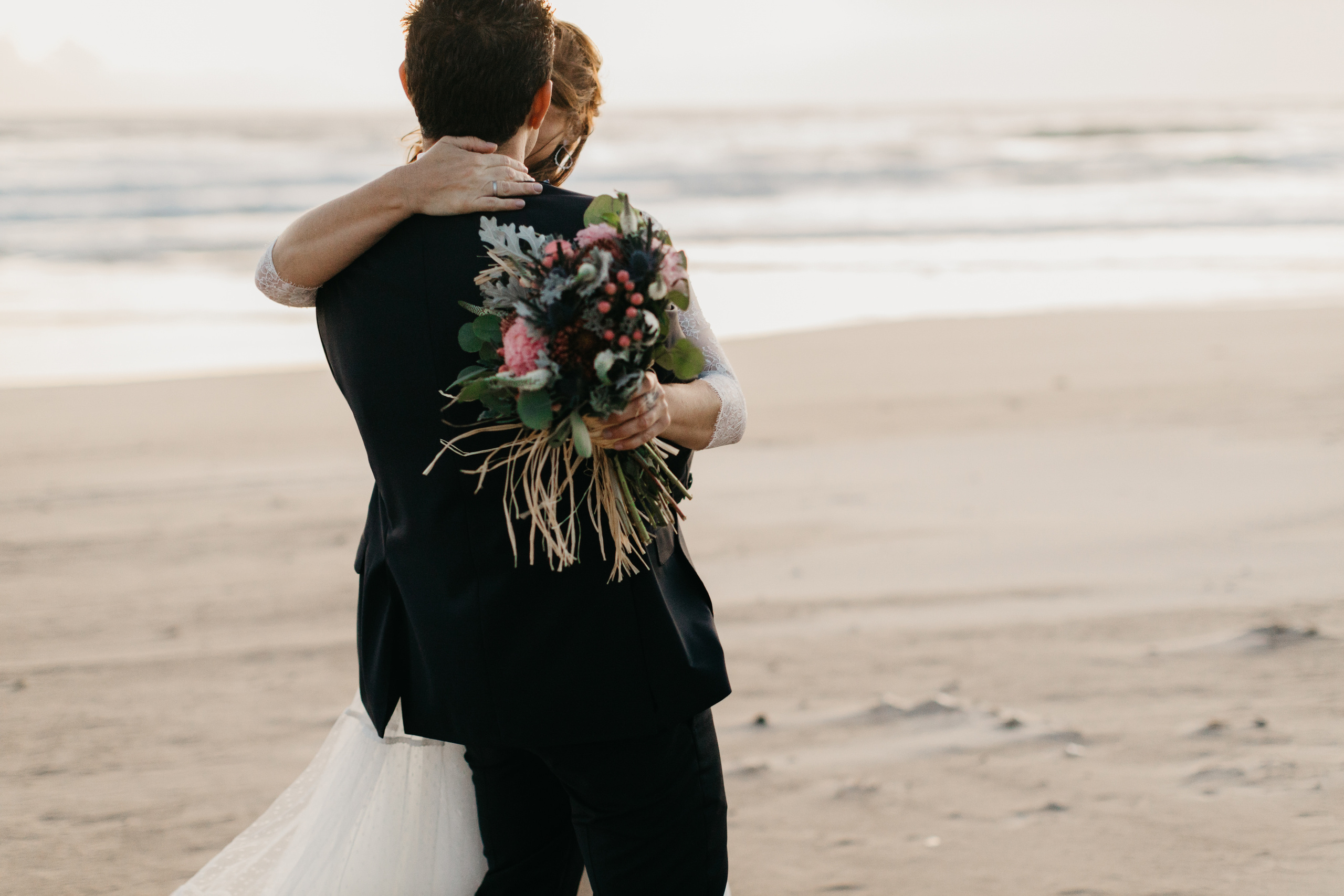 Nacho & Leticia — Costa da Caparica (Portugal). Richard and Irene - Destination wedding photographer