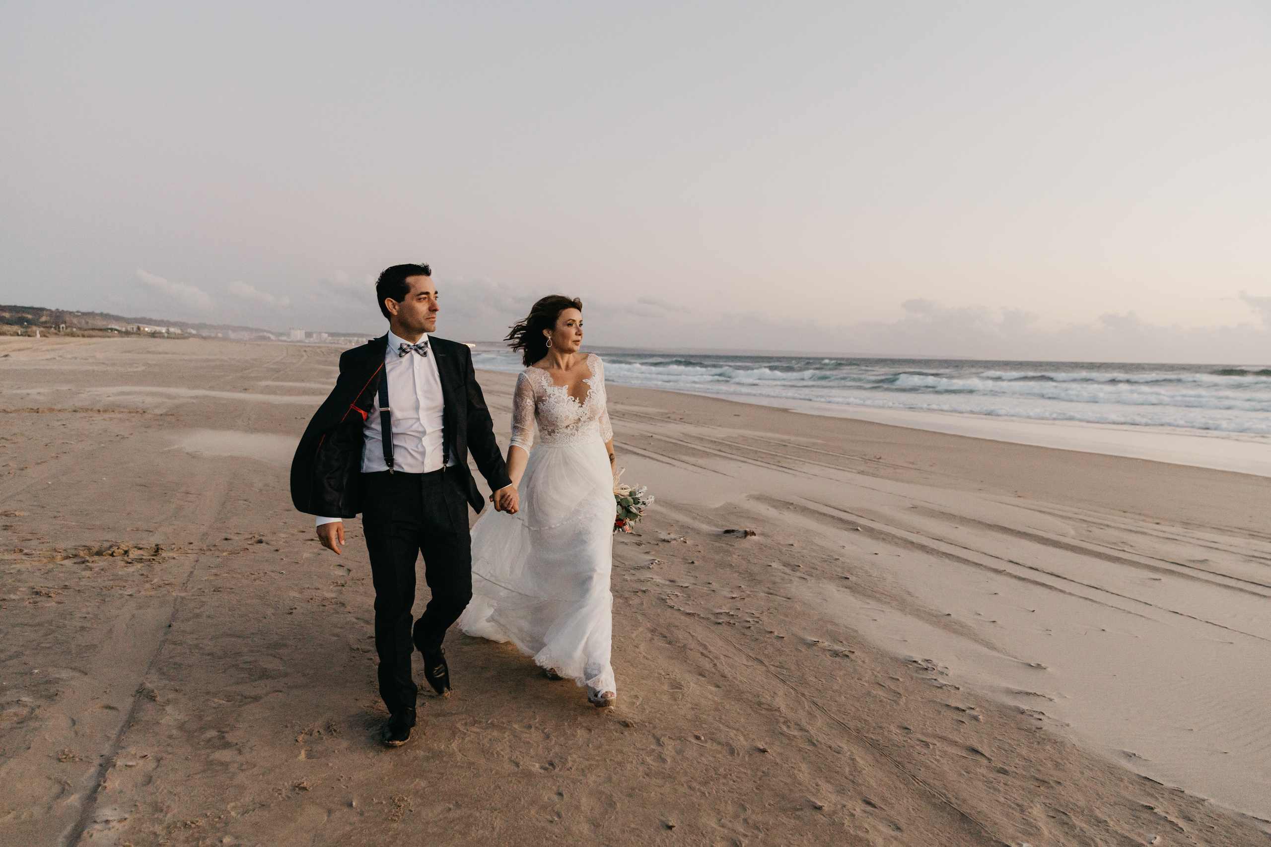 Nacho & Leticia — Costa da Caparica (Portugal). Richard and Irene - Destination wedding photographer