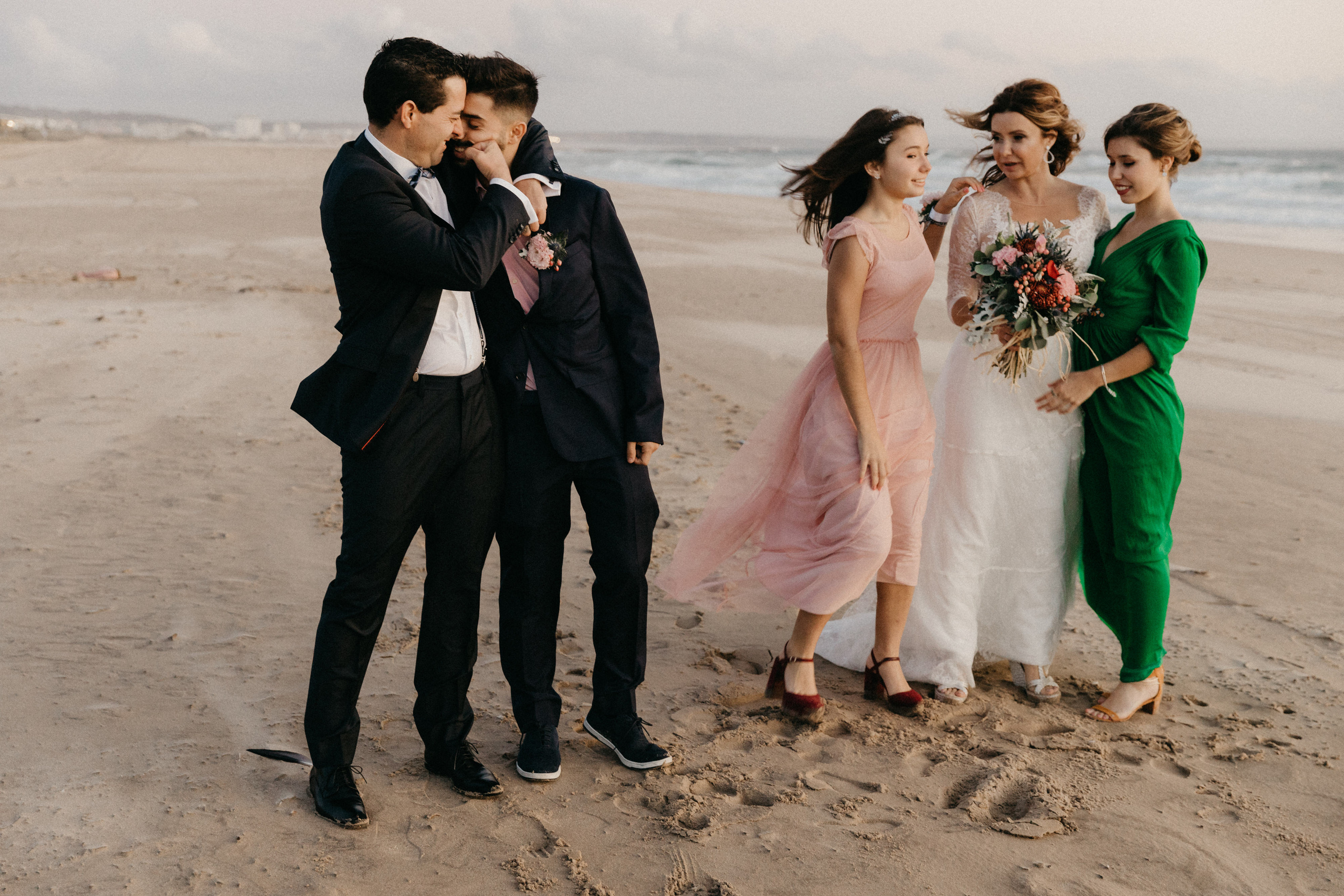 Nacho & Leticia — Costa da Caparica (Portugal). Richard and Irene - Destination wedding photographer