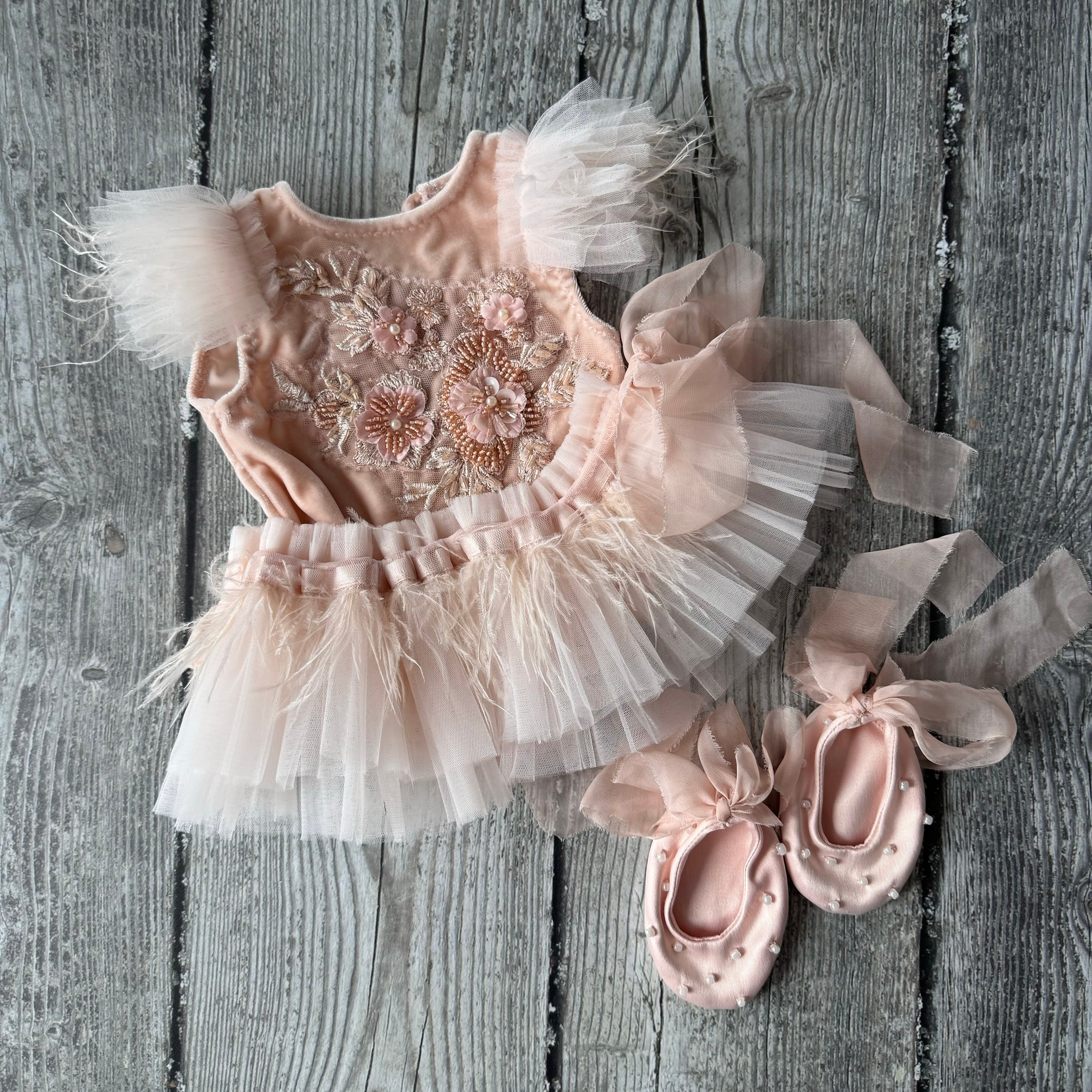 Костюмы и аксессуары для фотосессии новорожденных | Реквизит для съемки newborn в Москве. Фотосессия новорожденных в Москве и Московской области | Профессиональный фотограф newborn — Татьяна Иванова