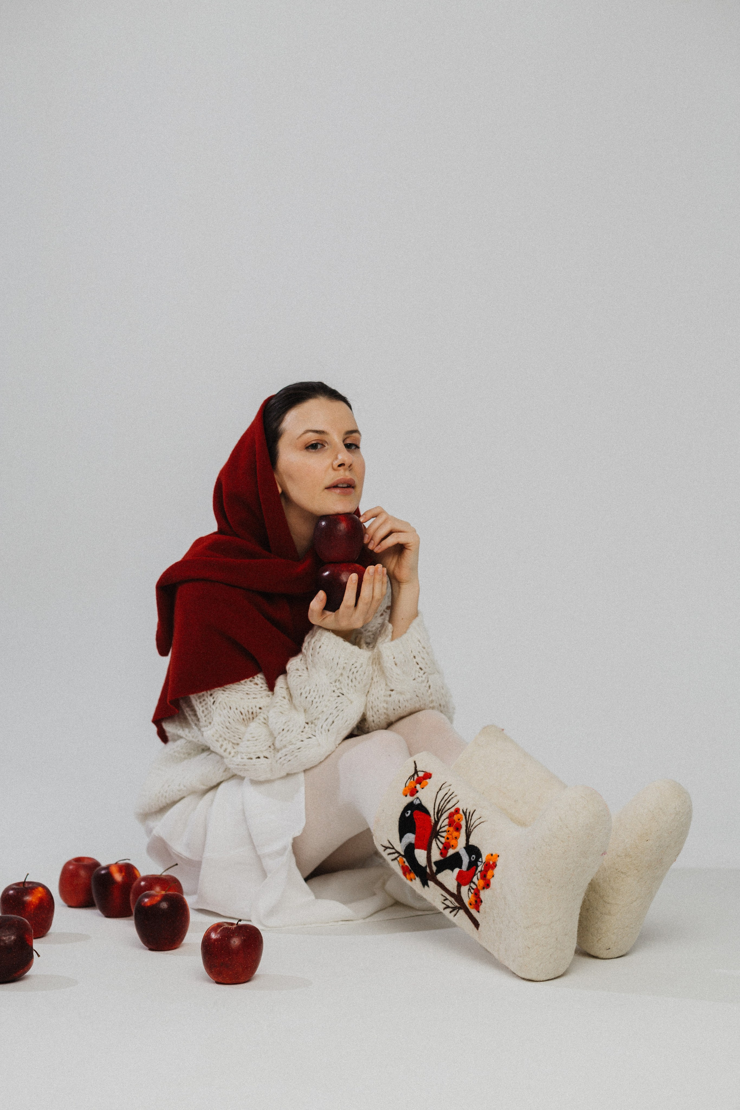 Аня с яблоками. Портретный фотограф Москва Юлия Трякина