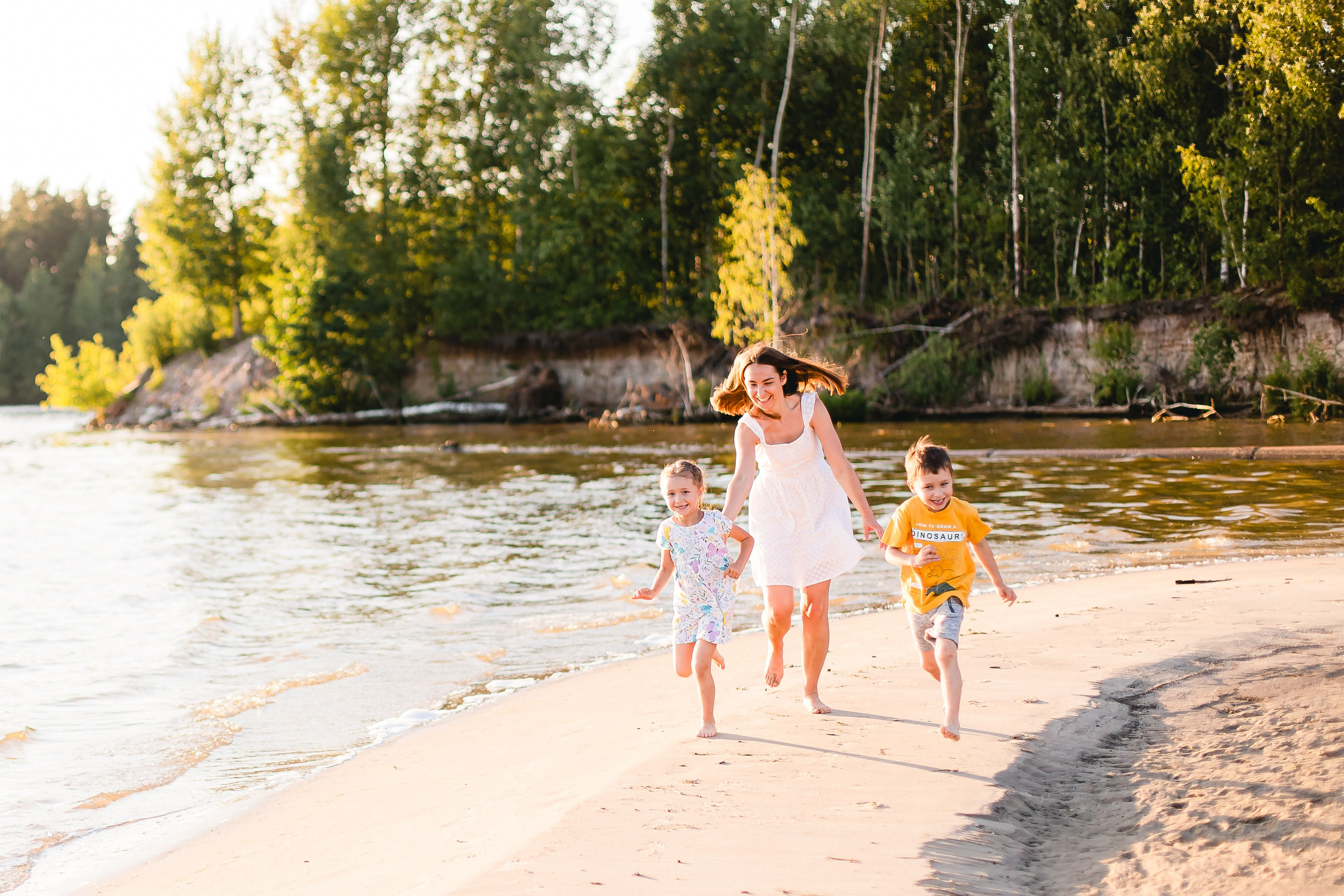 На пляже. Семейный и свадебный фотограф в Чебоксарах и Новочебоксарске Ирина Юрь